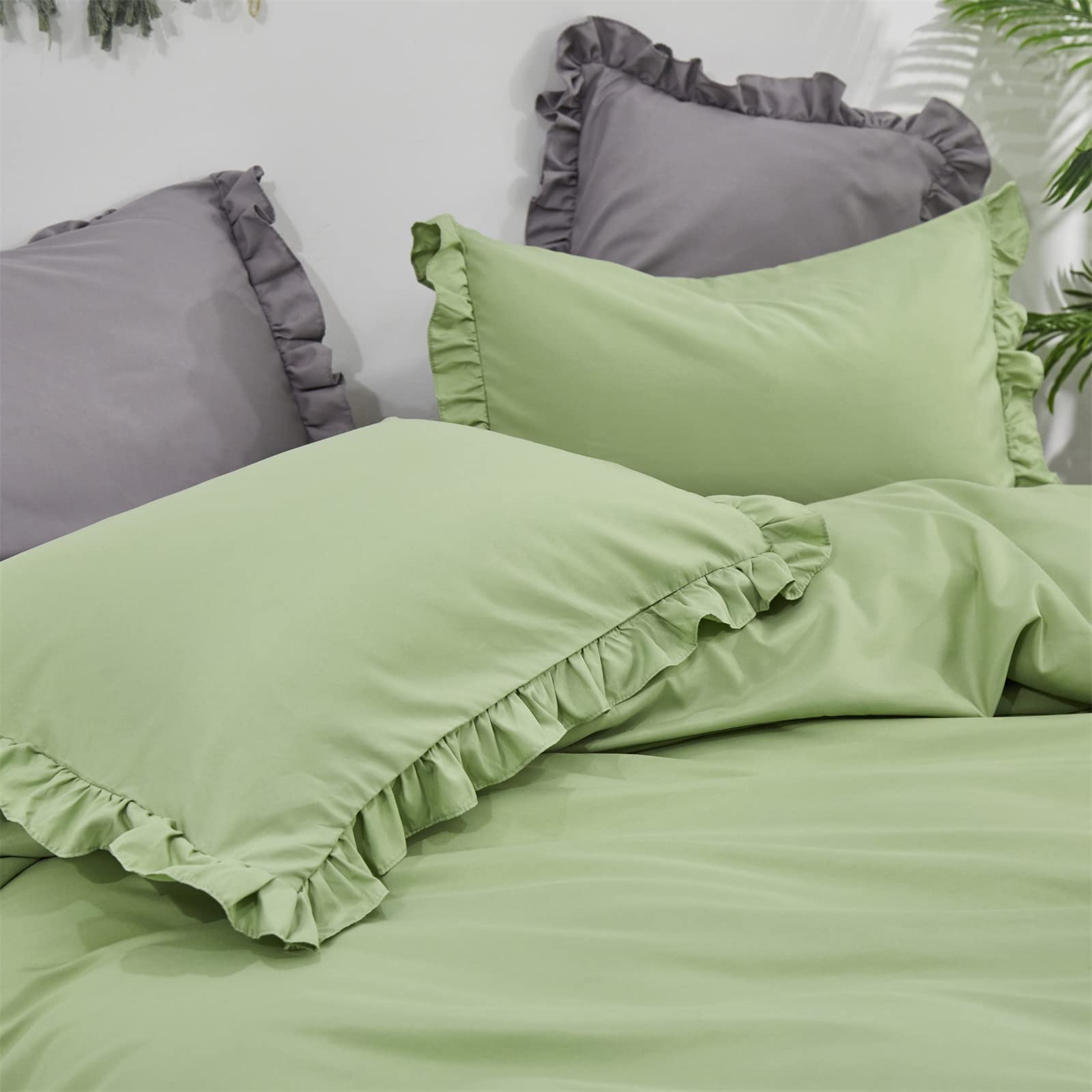 CLOTHKNOW Green Full Comforter Set 3Pcs - Soft Boho Ruffled Bedding with 2 Pillowcases - Farmhouse Shabby Chic Style for Cozy Bedroom Decor | Perfect for Guest Rooms, Master Bedrooms & Boho-Themed Spaces