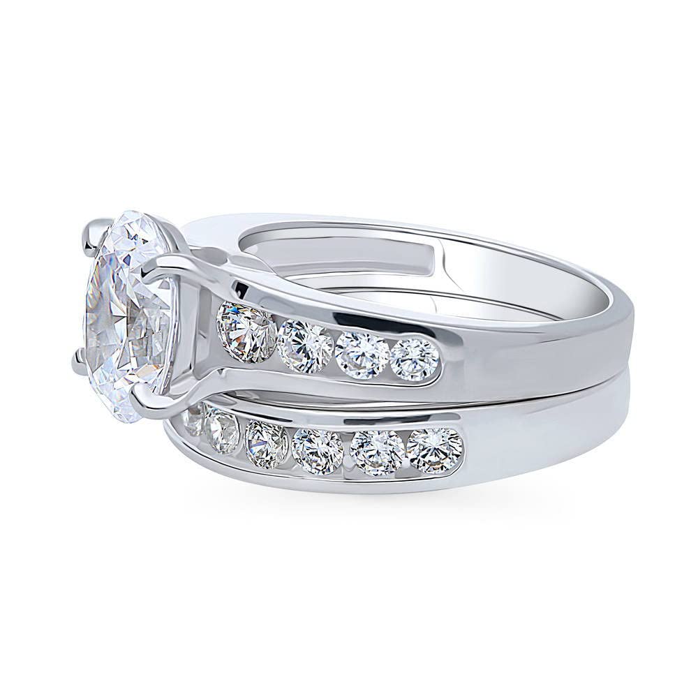 BERRICLE 2.5 Carat Oval Cut Cubic Zirconia Sterling Silver Solitaire Engagement Ring Set for Women, Rhodium Plated Size 4-10 - Perfect for Wedding, Proposal & Anniversary Gifts