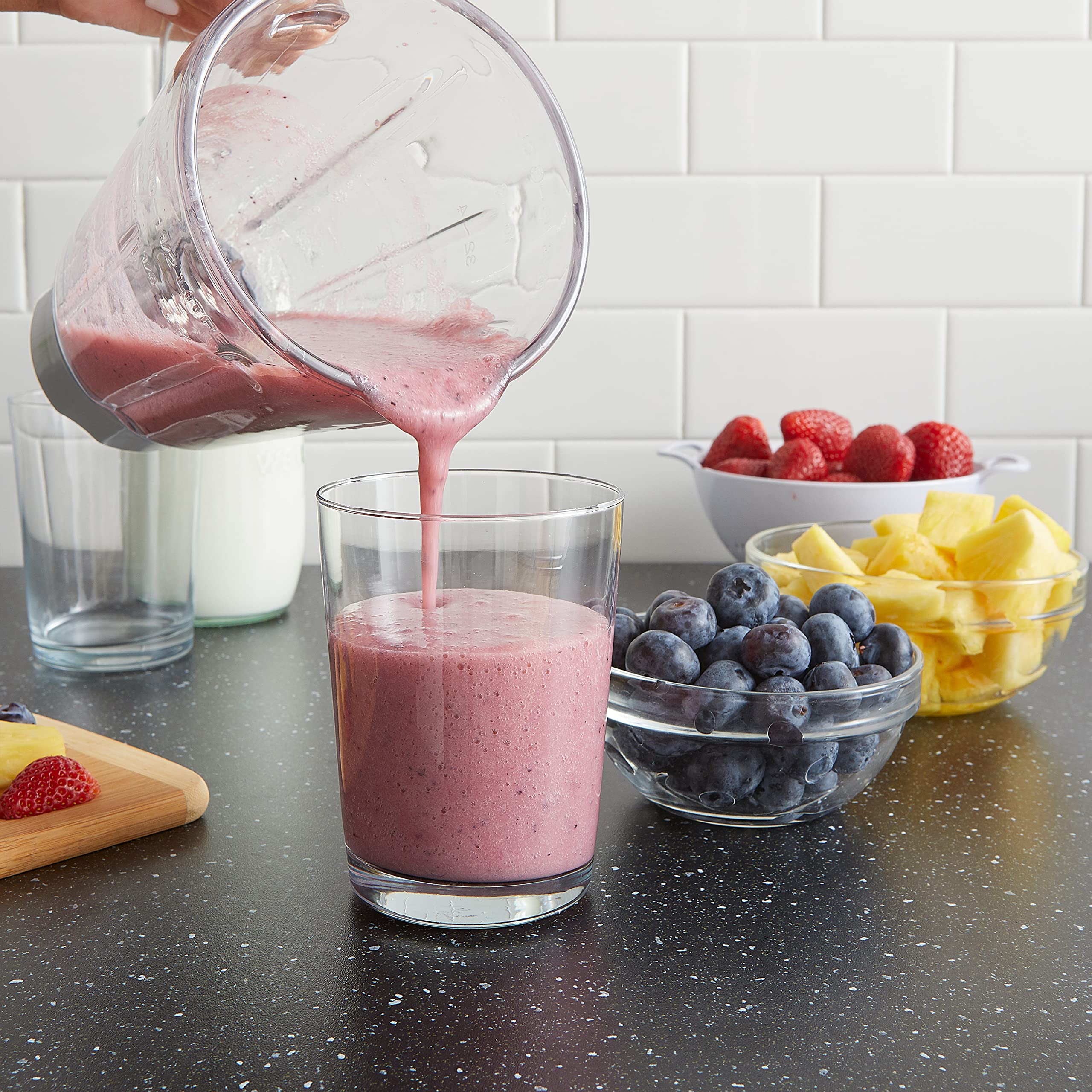 West Bend Retro-Style 500-Watt Blender with 48oz Glass Jar & Stainless Steel Blade - 3 Speed Settings for Smoothies, Shakes & Food Prep - Vintage Blue Countertop Blender for Kitchen, Bar & Healthy Lifestyle