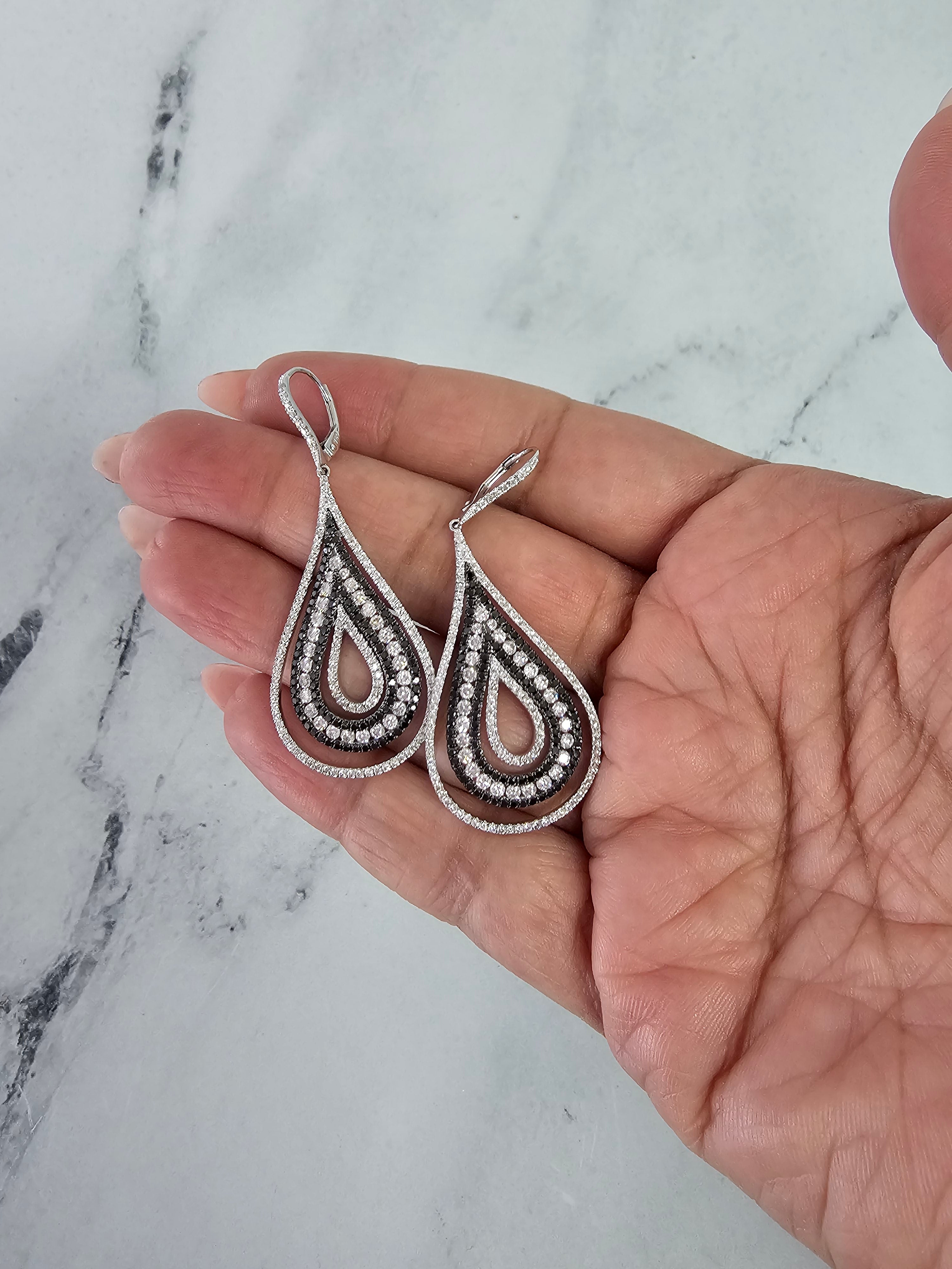 18k White Gold Black & White Diamond Pave Stud Earrings for Women - Elegant Wedding, Anniversary & Evening Party Jewelry Gift