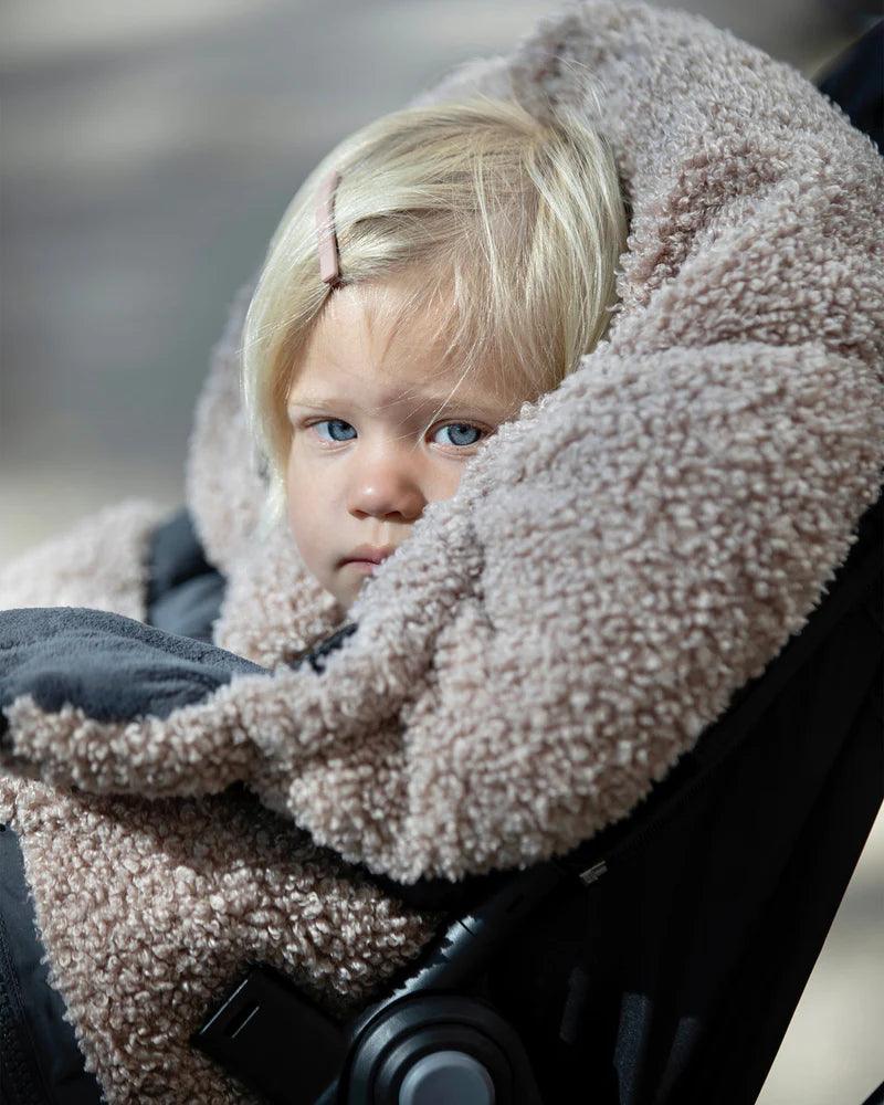 7 A.M. Stroller Blanket 212 Evolution Teddy Appliqué - Soft Baby Blanket for Strollers, Car Seats & Cribs (6 Months to 4 Years) - Perfect for Outdoor Walks, Travel & Nap Time