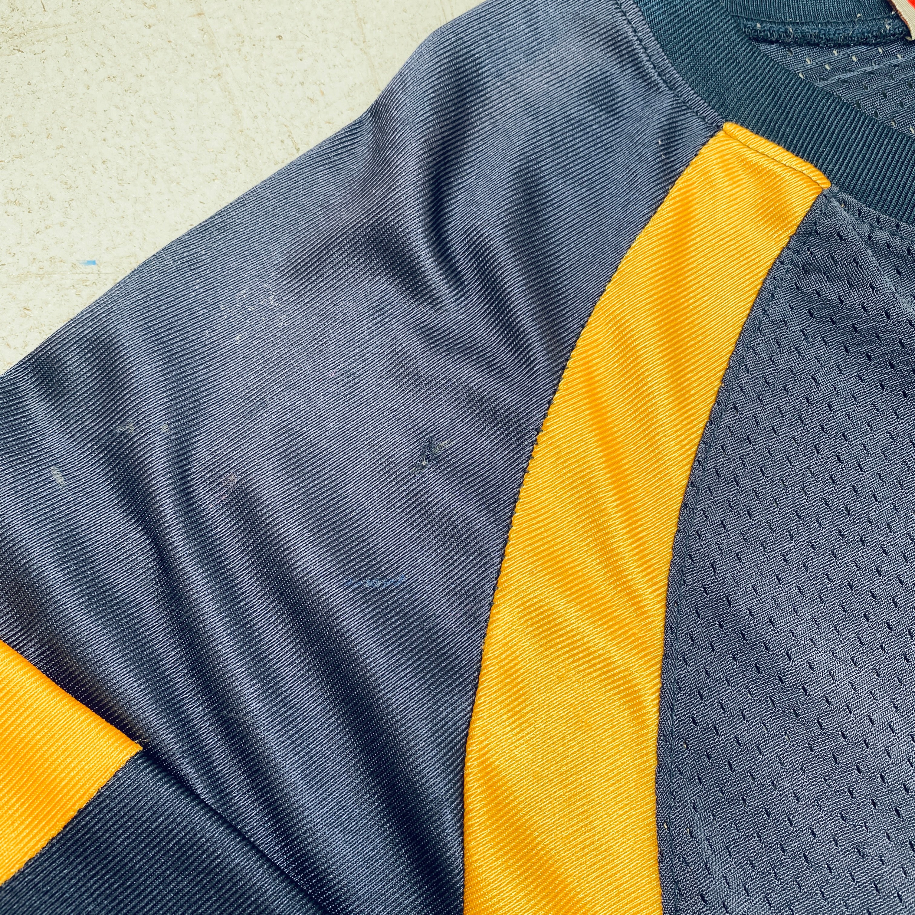 West Virginia Mountaineers: No. 10 Steve Slaton Nike Jersey (XL)