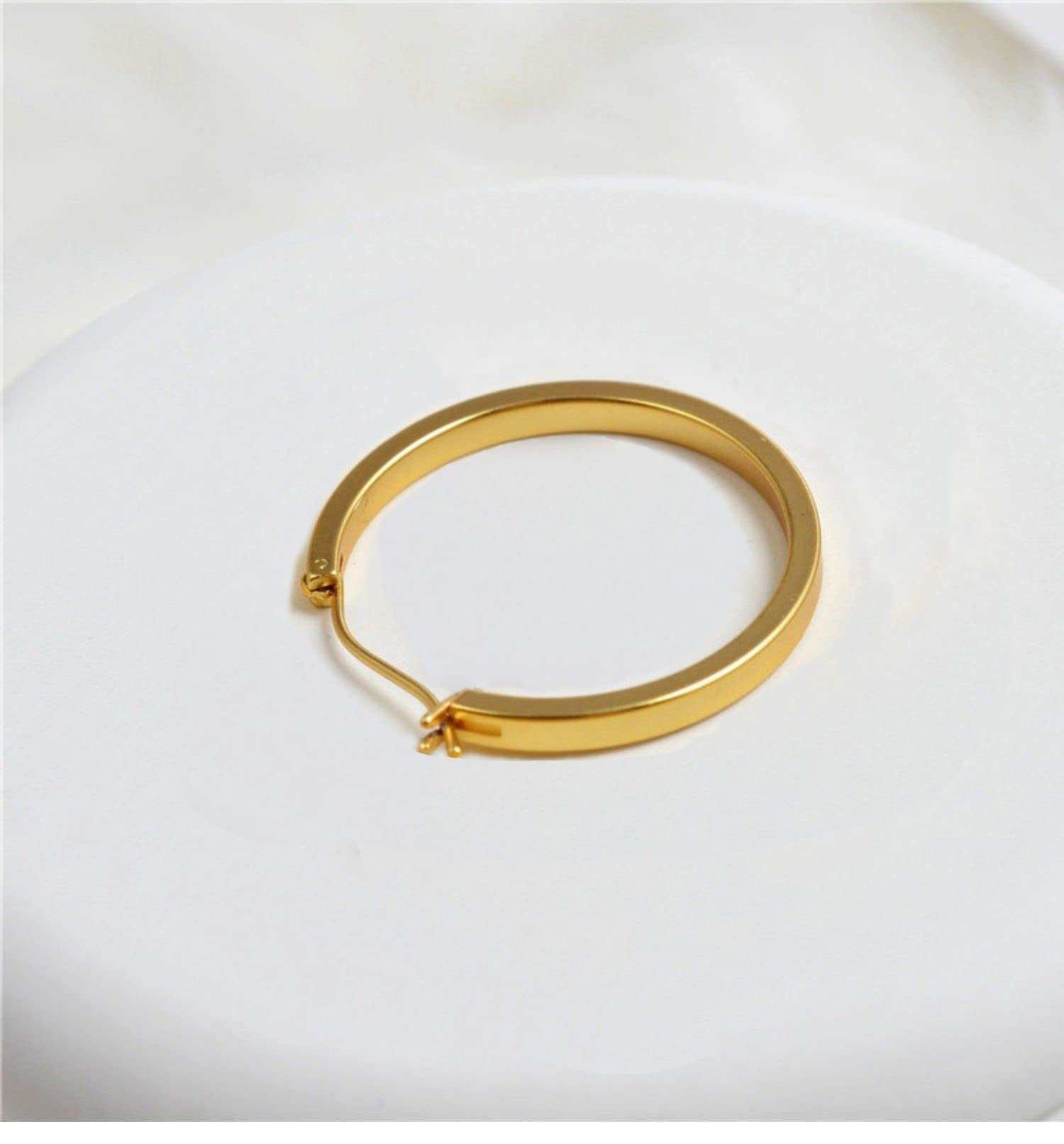 14K Gold Plated 925 Sterling Silver Hoop Earrings for Women - Lightweight Dainty 35mm Hoops - Perfect for Everyday Wear, Office & Special Occasions