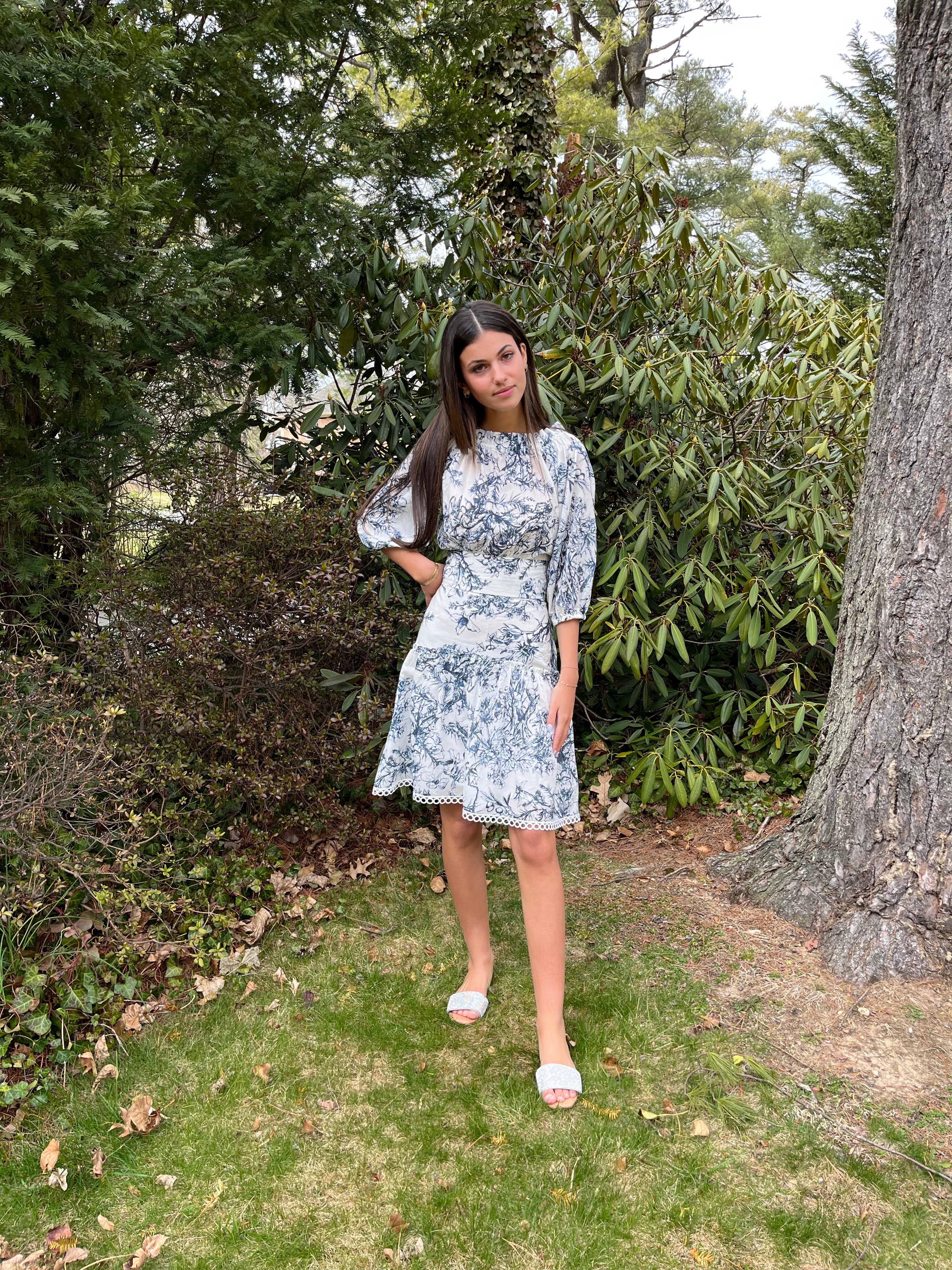 Women's Stylish Toile Print Blouse - Floral French Countryside Design for Casual Wear & Date Night Outfits