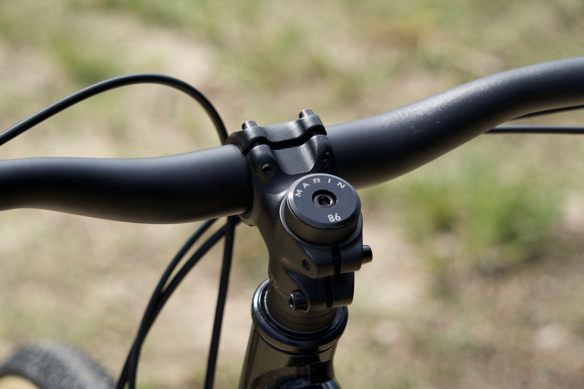 Marin Kentfield 1 Hybrid Bike - Comfortable Commuter & Leisure Bicycle for Men & Women - Perfect for City Riding, Trail Adventures & Daily Exercise
