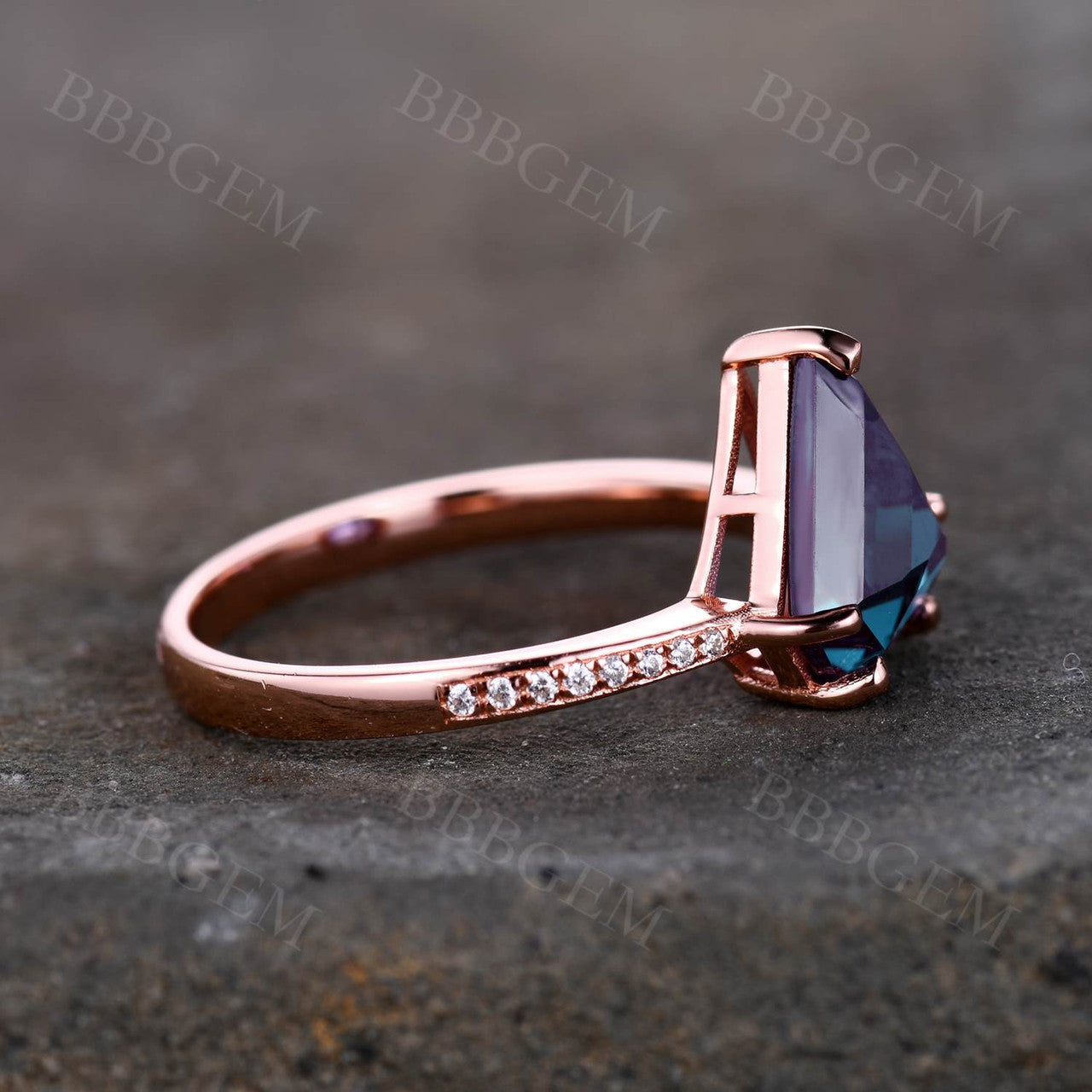 10mm Shield Cut Alexandrite Engagement Ring - Half Eternity Diamond Wedding Band for Women - Perfect for Proposals, Anniversaries & Bridal Jewelry