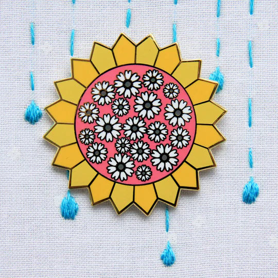 Flamingo Toes Sunny Daisy Dresden Needle Minder - Magnetic Pin Cushion for Sewing, Embroidery & Quilting Projects | Perfect for Crafters & DIY Enthusiasts