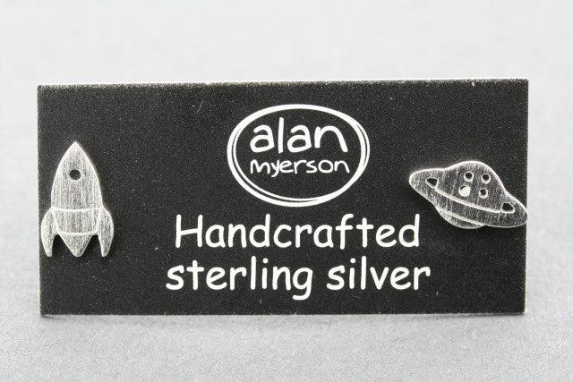 Rocketship Stud Earrings for Women - Trendy Space Theme Jewelry Gift for Girls - Perfect for Parties, Cosplay & Everyday Wear