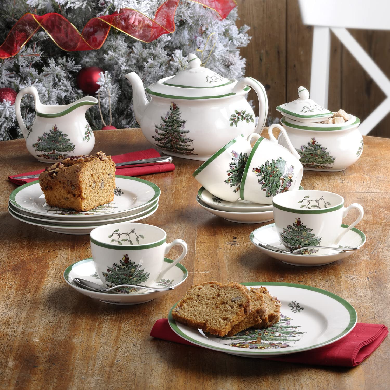 Spode Christmas Tree Collection Soup Plate - 9 Inch High-Quality Earthenware - Dishwasher, Oven, Freezer & Microwave Safe - Perfect for Holiday Dinners & Festive Table Settings