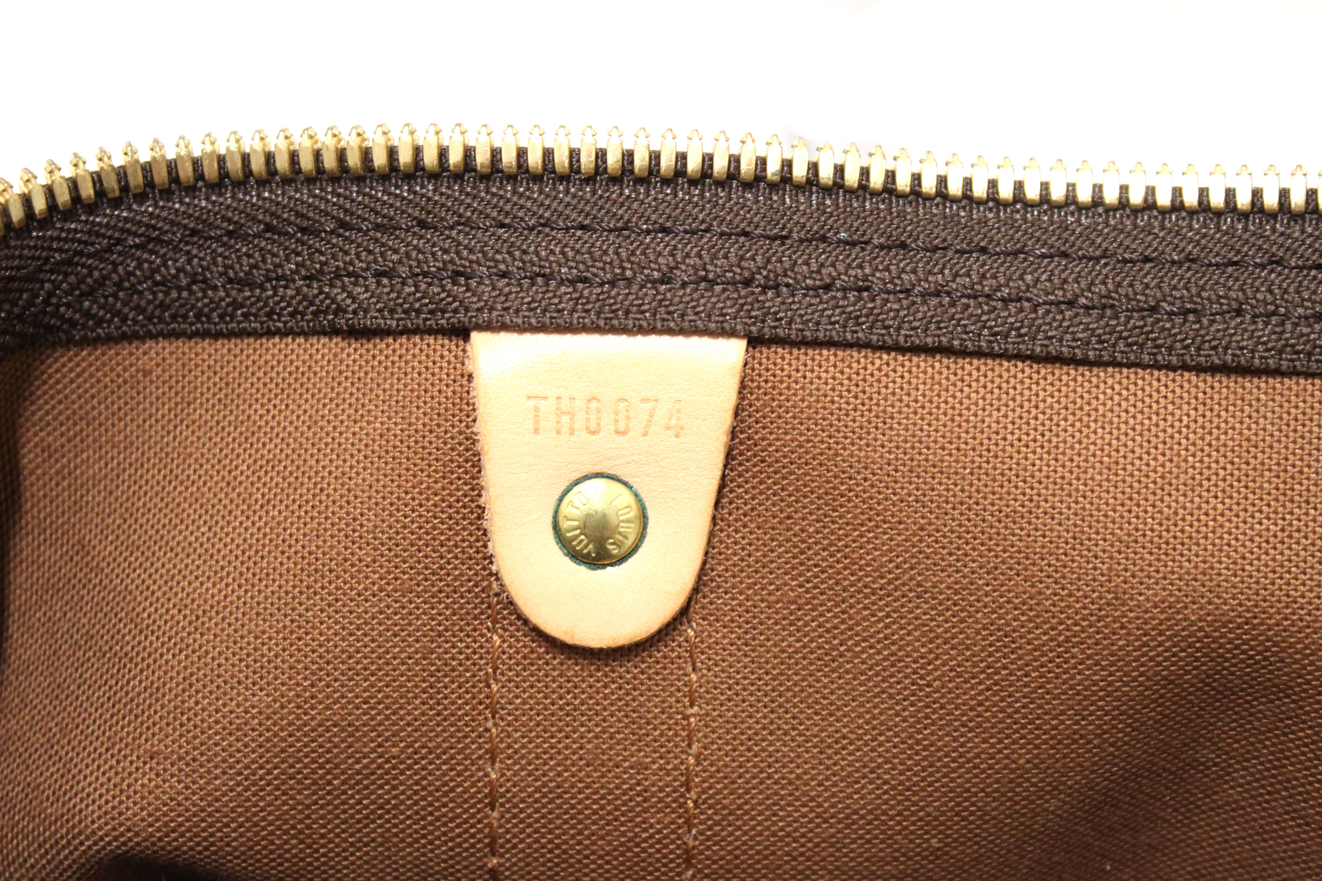 Authentic Louis Vuitton Monogram Keepall 45 Duffle Bag - Luxury Travel Bag for Men & Women, Perfect for Weekend Getaways & Business Trips