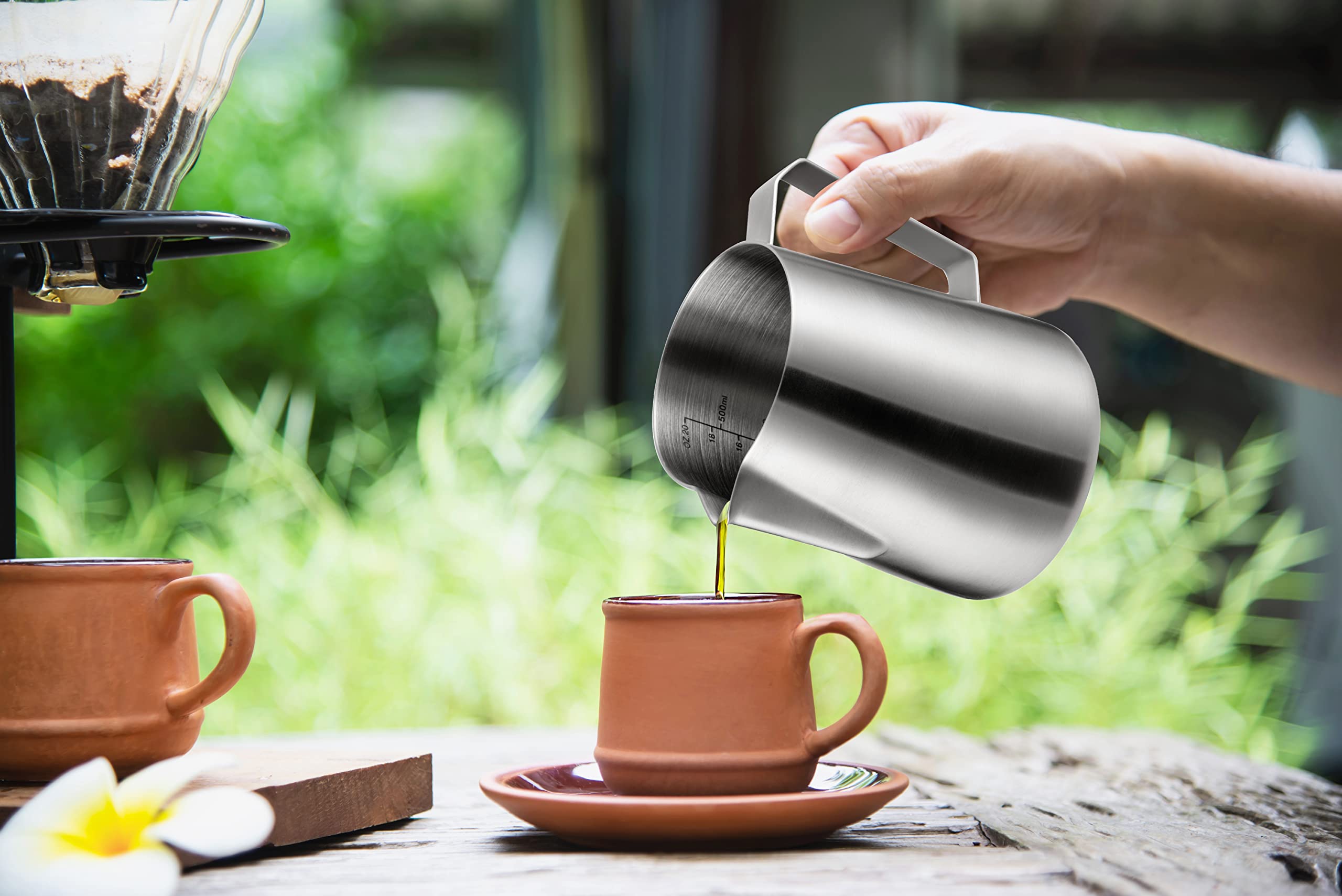 Premium Stainless Steel Milk Frothing Pitcher 20oz/600ml - Barista-Grade Milk Frother Cup for Espresso Machines & Lattes - Perfect for Home Coffee Makers & Professional Cafes