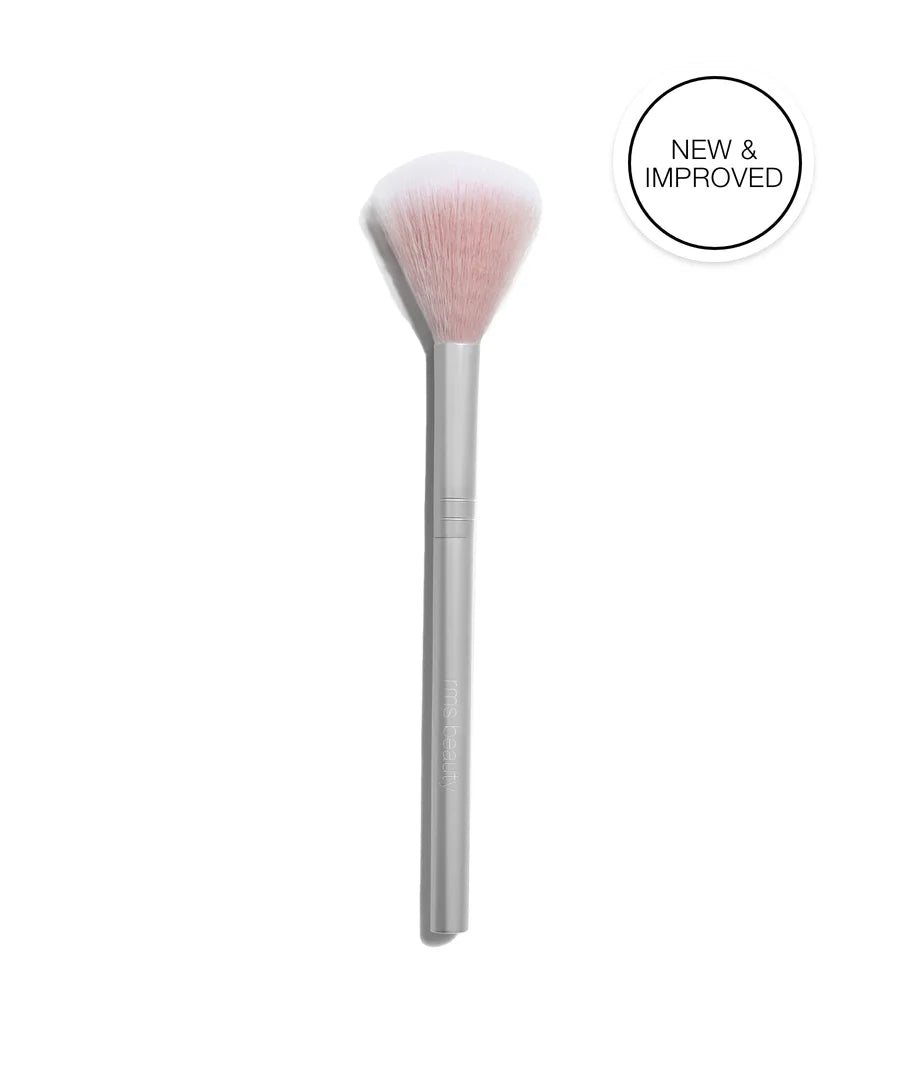 Skin2Skin Classic Fan Brush - Soft Bristles for Flawless Makeup Application, Perfect for Contouring, Blending & Highlighting - Ideal for Professional & Home Use