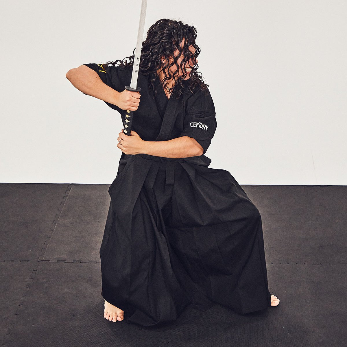 Traditional Japanese Hakama Pants for Men & Women - Samurai, Martial Arts & Cosplay Costume - Perfect for Aikido, Kendo, Iaido & Cultural Events