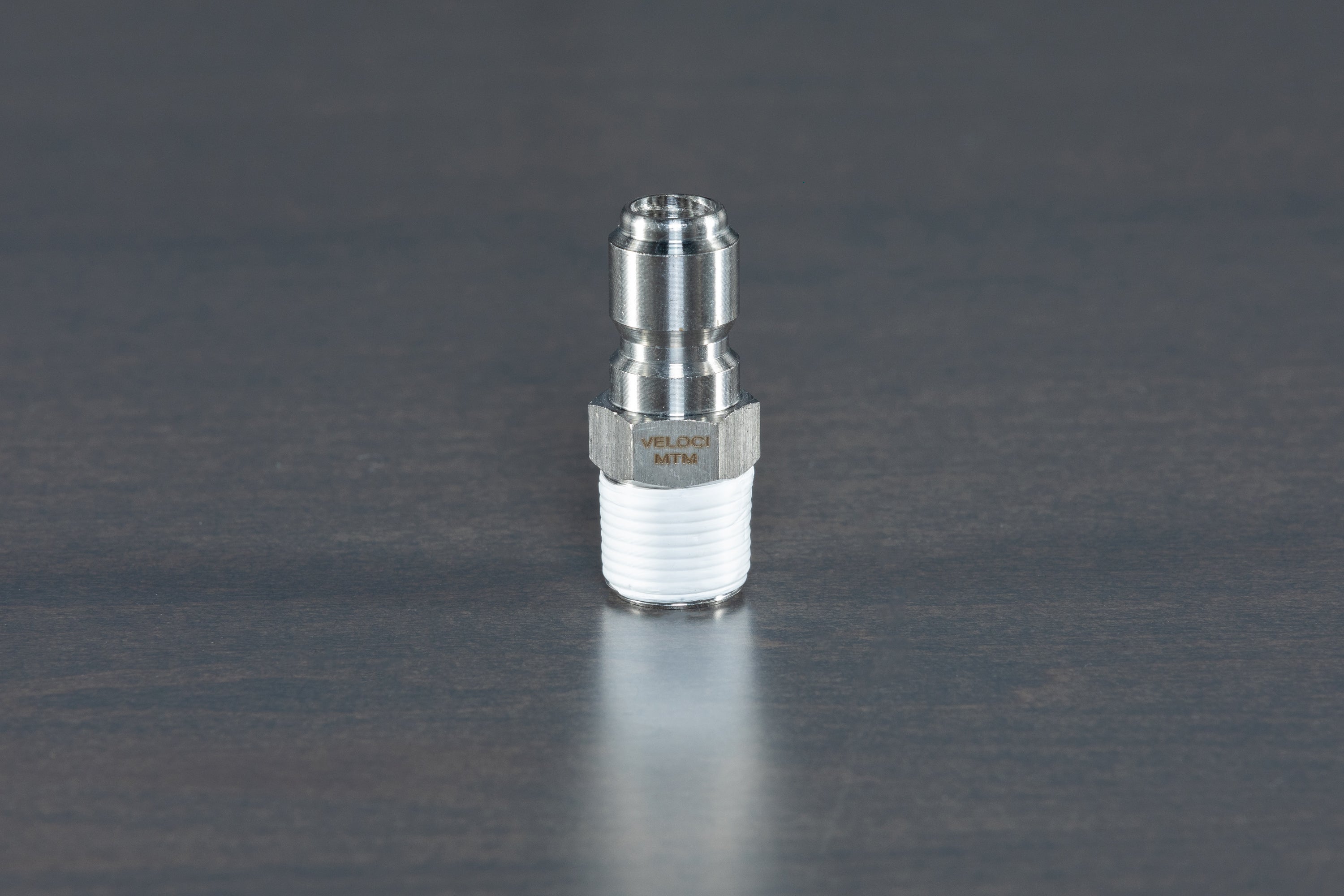1/4 Inch Stainless Steel Quick Disconnect (QD) Male Plug - Durable & Corrosion-Resistant for Air, Water & Hydraulic Systems - Perfect for Industrial, Automotive & Plumbing Applications