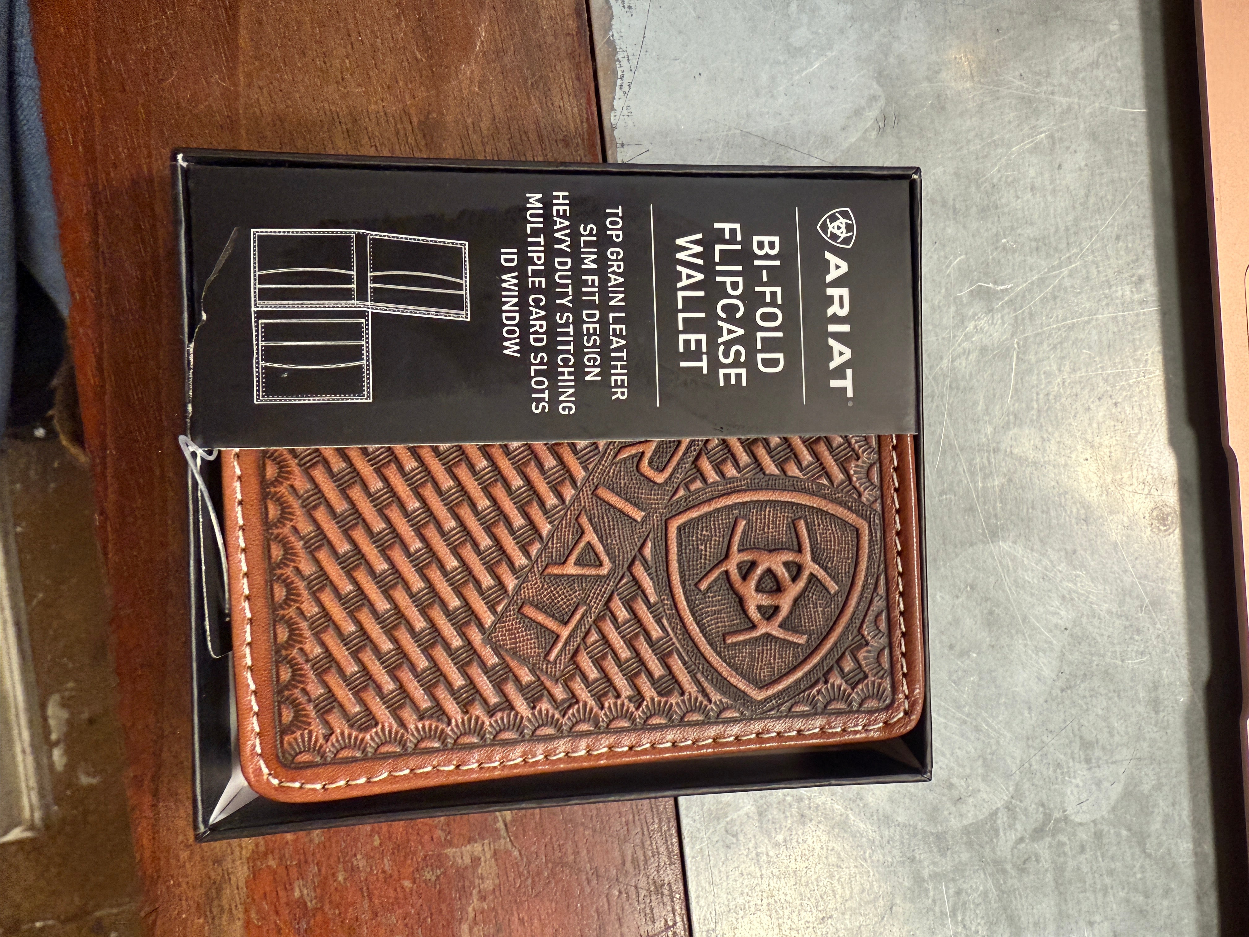 Ariat Men's Sunburst Basketweave Leather Wallet - Genuine Cowhide Bifold Wallet for Men with RFID Protection | Perfect for Everyday Carry, Travel & Business Use