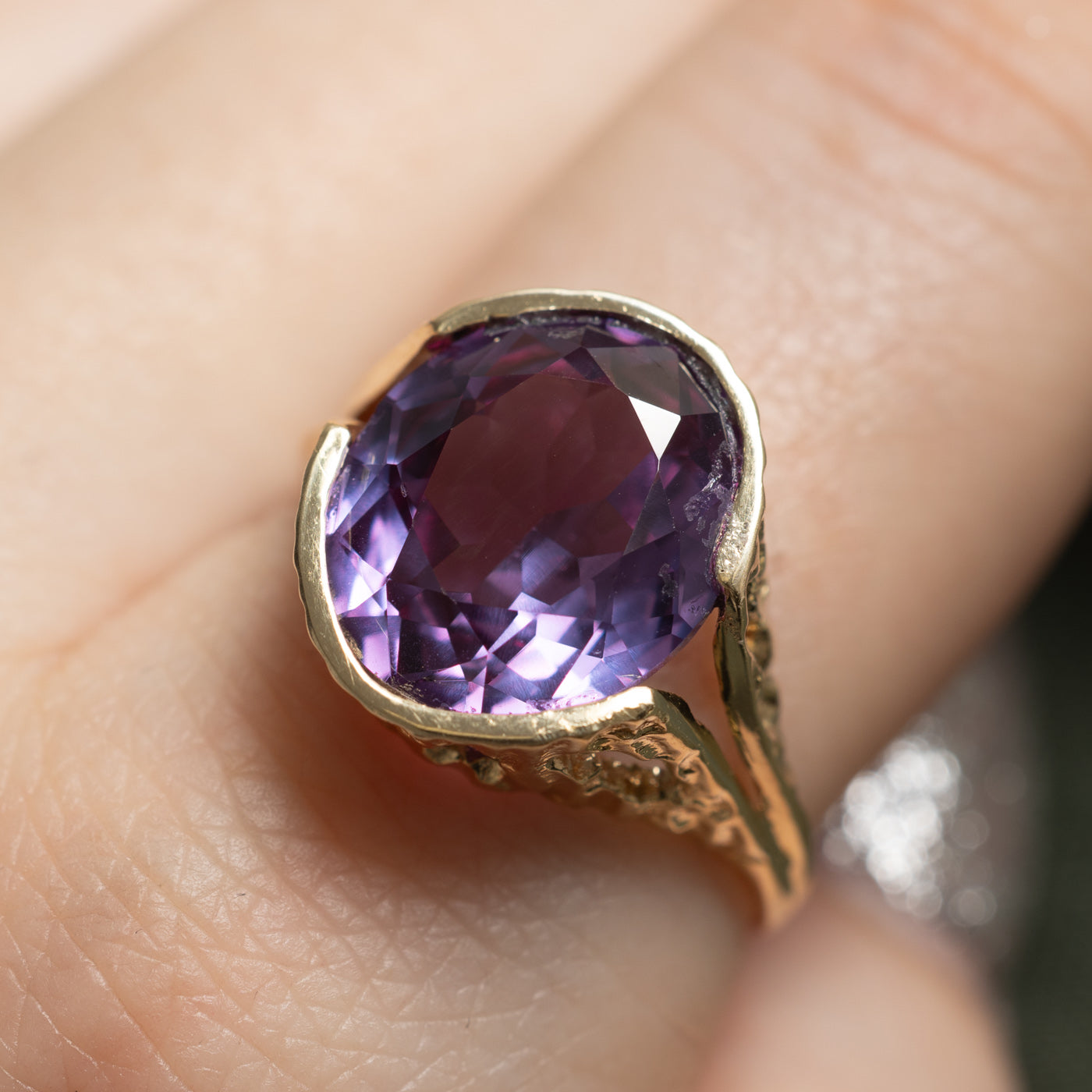8.00ct Synthetic Color Change Sapphire Cocktail Ring - Size 9.75 | Elegant Evening Wear & Special Occasion Jewelry for Women