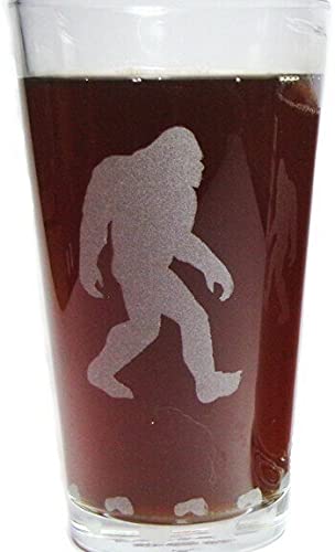 Bigfoot Sasquatch Drink 'Till You Believe Set of 2 - 16oz Pint Glasses for Beer, Cocktails & Home Bar - Perfect for Camping, Parties & Gift Giving