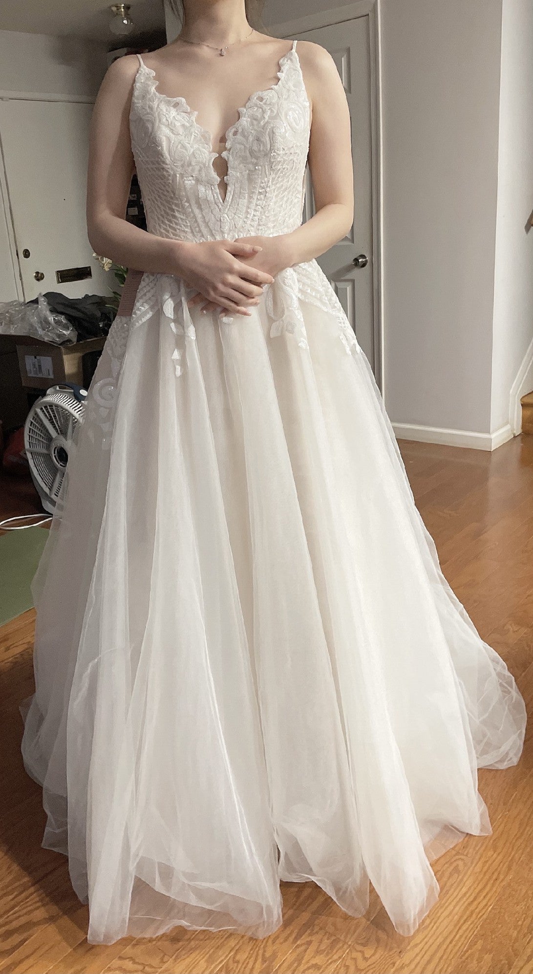 BHLDN Hayley Paige Topanga Wedding Gown – Elegant Lace Bridal Dress for Beach, Garden & Formal Ceremonies