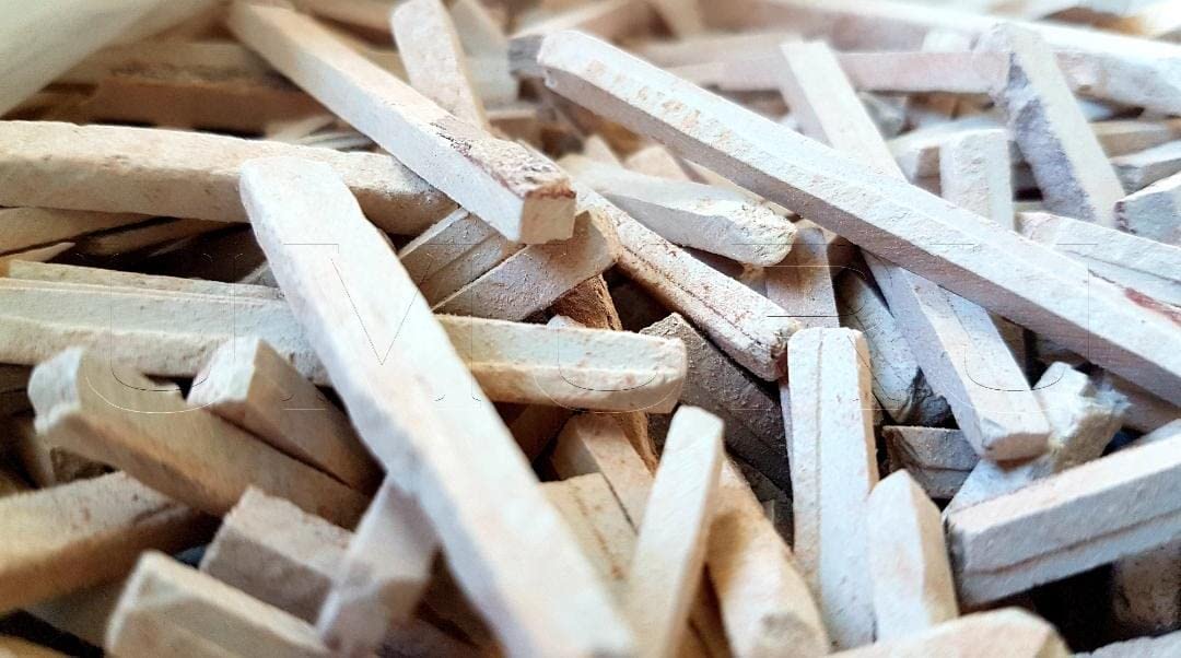 Natural Red Slate Pencils & Chalk Bars - 75-Pack Edible Limestone Chalk for Kids, Baking & Art (500g) | Safe Non-Toxic Slate Pencils for Classroom, Cooking Decor & DIY Crafts