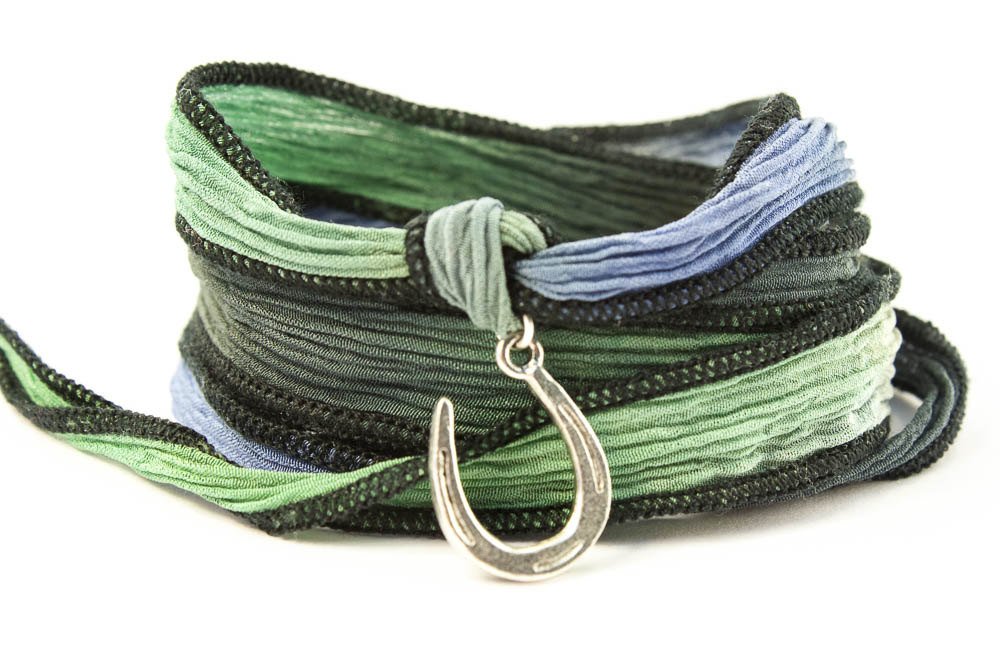 Lucky Horseshoe Jewelry Wrap Bracelet for Wedding & Bridal Party - Elegant Good Luck Charm for Bridesmaids, Bachelorette Gifts & Special Occasions