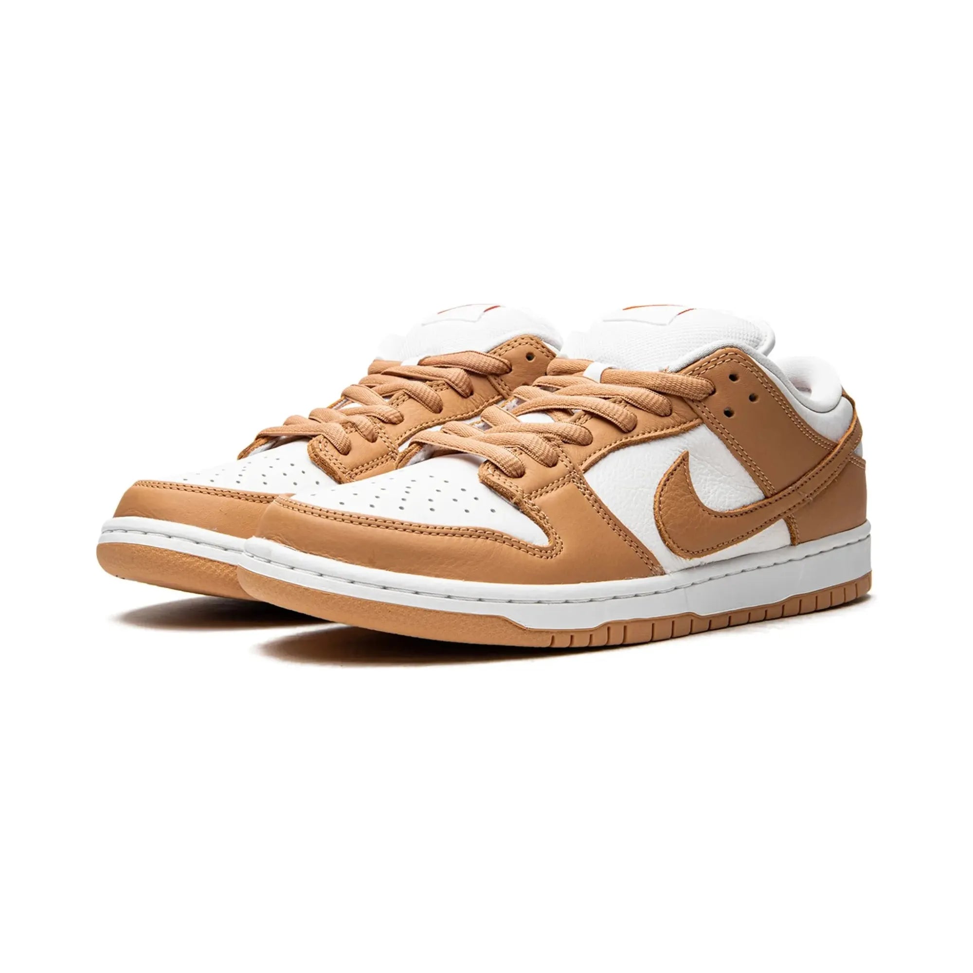 Nike SB Dunk Low Light Cognac Sneakers - Men's Casual Skateboarding Shoes for Streetwear & Urban Fashion