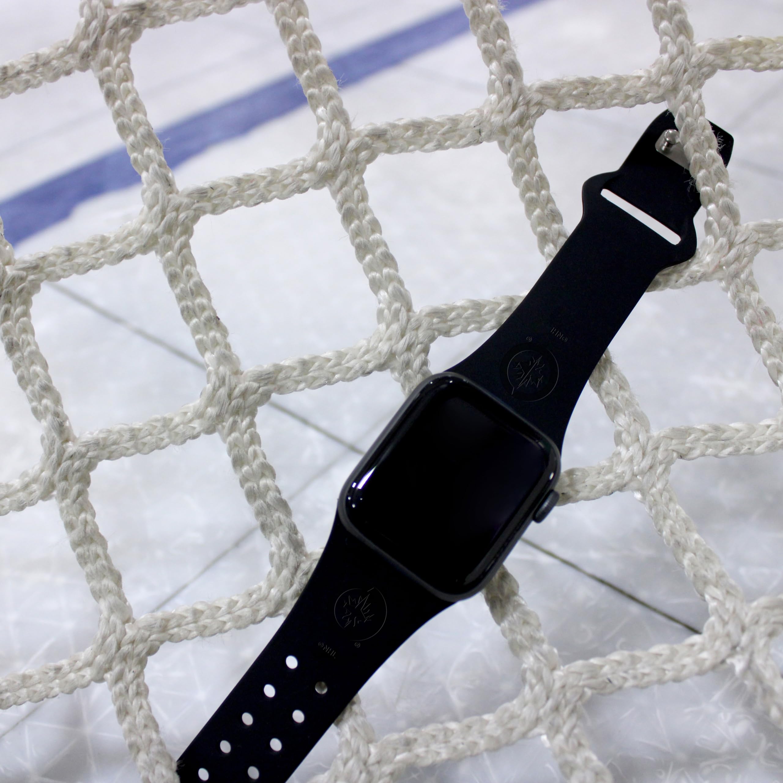 Winnipeg Jets Engraved Silicone Watch Band for Apple Watch - Durable Sports Wristband for Hockey Fans & Game Day Enthusiasts