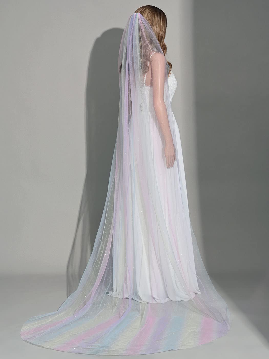 Unsutuo 1 Tier Glitter Wedding Veil - Fingertip Length Bridal Veil with Comb for Women & Girls - Perfect for Bridal Showers, Bachelorette Parties & Rainbow Themed Weddings