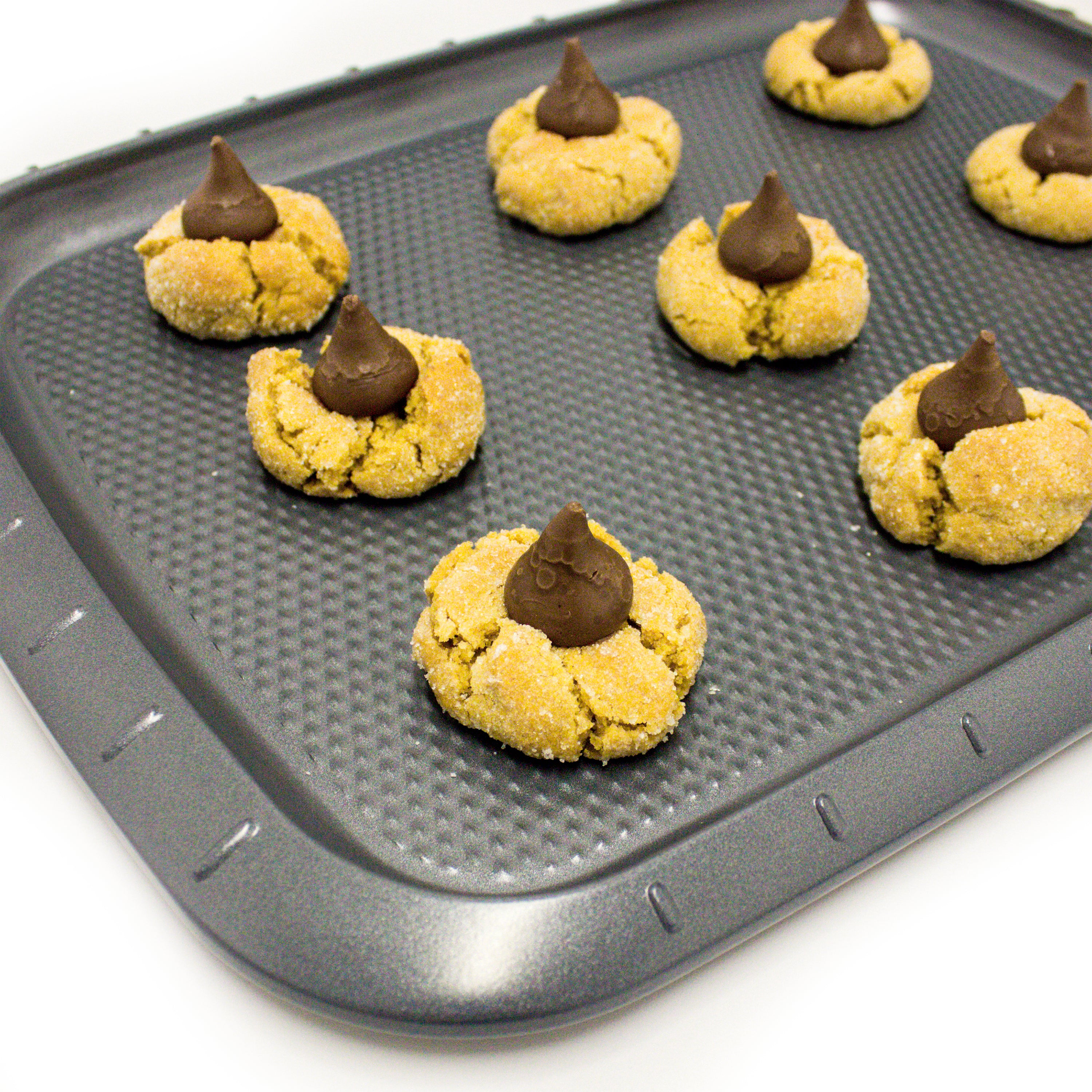 BergHOFF GEM Non-Stick 3-Piece Bakeware Set - Small Cookie Sheet, Cupcake Pan & Bundt Pan for Baking Cookies, Muffins & Cakes | Perfect for Home Baking & Holiday Treats