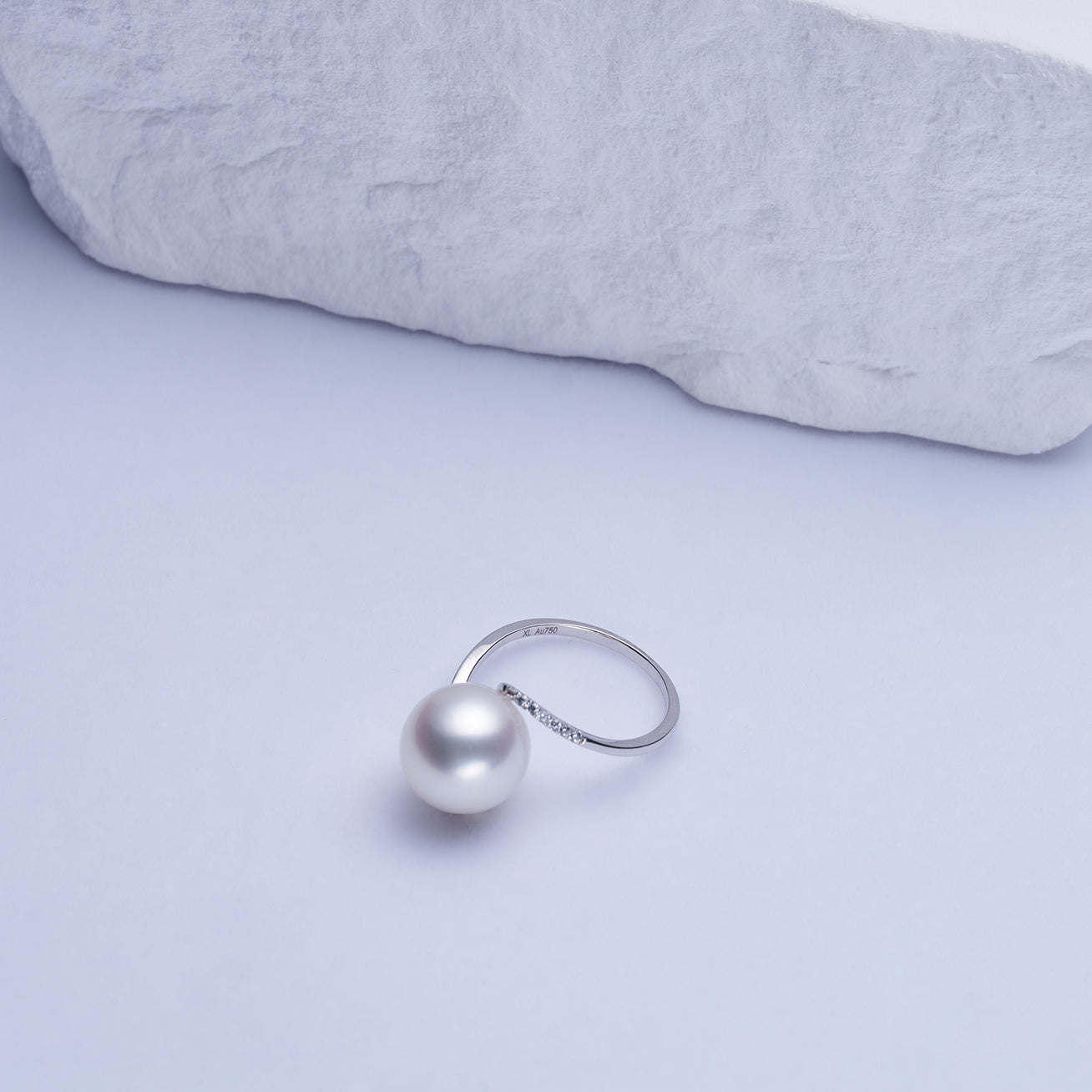 18K Gold Australian White South Sea Pearl Ring - Elegant Wedding Jewelry for Women, Perfect for Bridal, Engagement & Anniversary Gifts