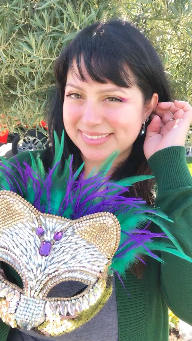 Mardi Gras Cat Mask for Adults - Festive Feline Costume Accessory for Halloween, Cosplay, and Carnival Parties - Perfect for Themed Events and Costume Contests