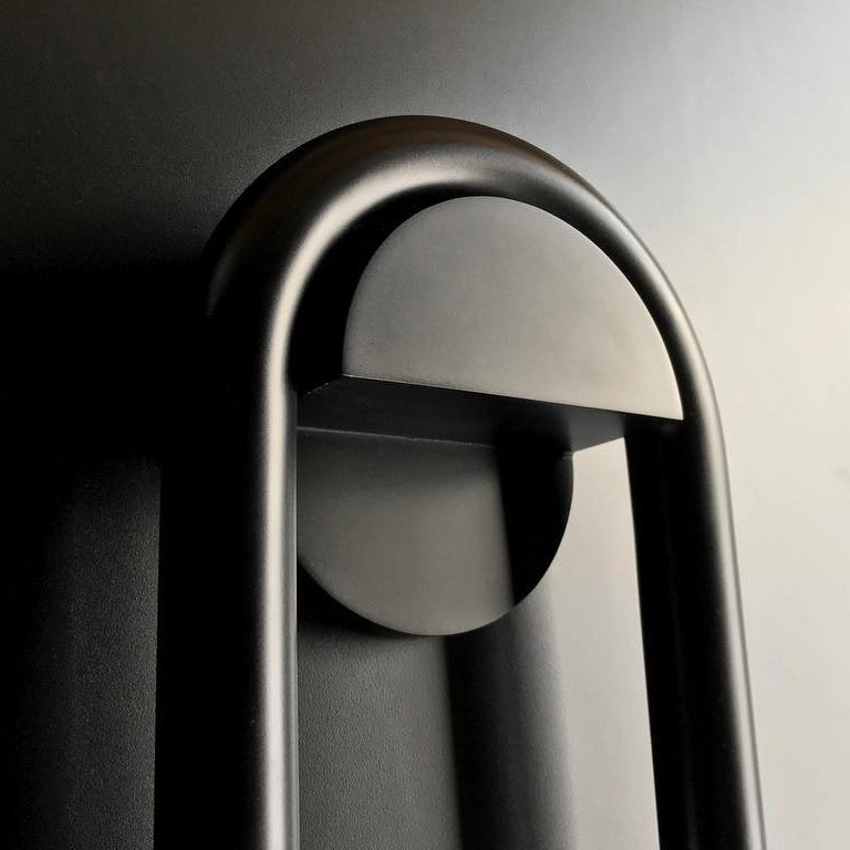 Modern C-Shaped Wall Lamp - Sleek LED Sconce Light for Bedroom, Living Room & Hallway - Dimmable Ambient Lighting for Home Decor & Cozy Atmosphere