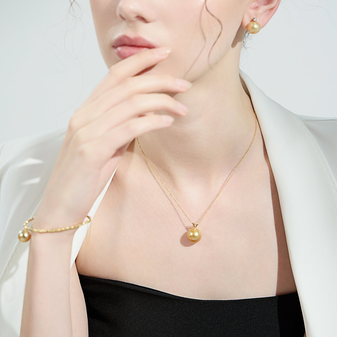 18K Gold South Sea Golden Pearl Necklace KN00127 - Elegant Luxury Jewelry for Women, Perfect for Weddings, Parties & Special Occasions
