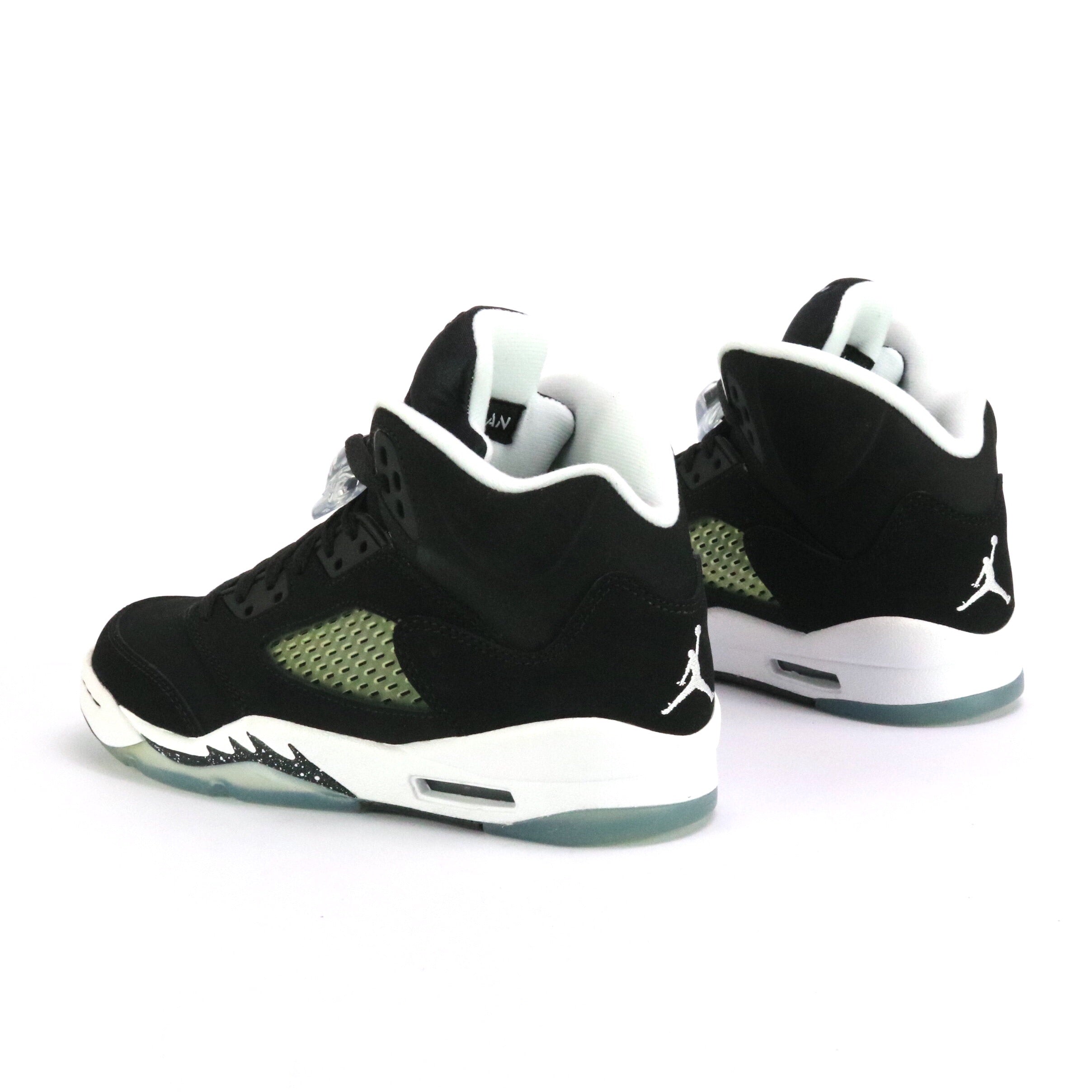 Air Jordan 5 Retro Oreo Boys Grade School Basketball Shoes - White/Black for Casual Wear & Street Fashion