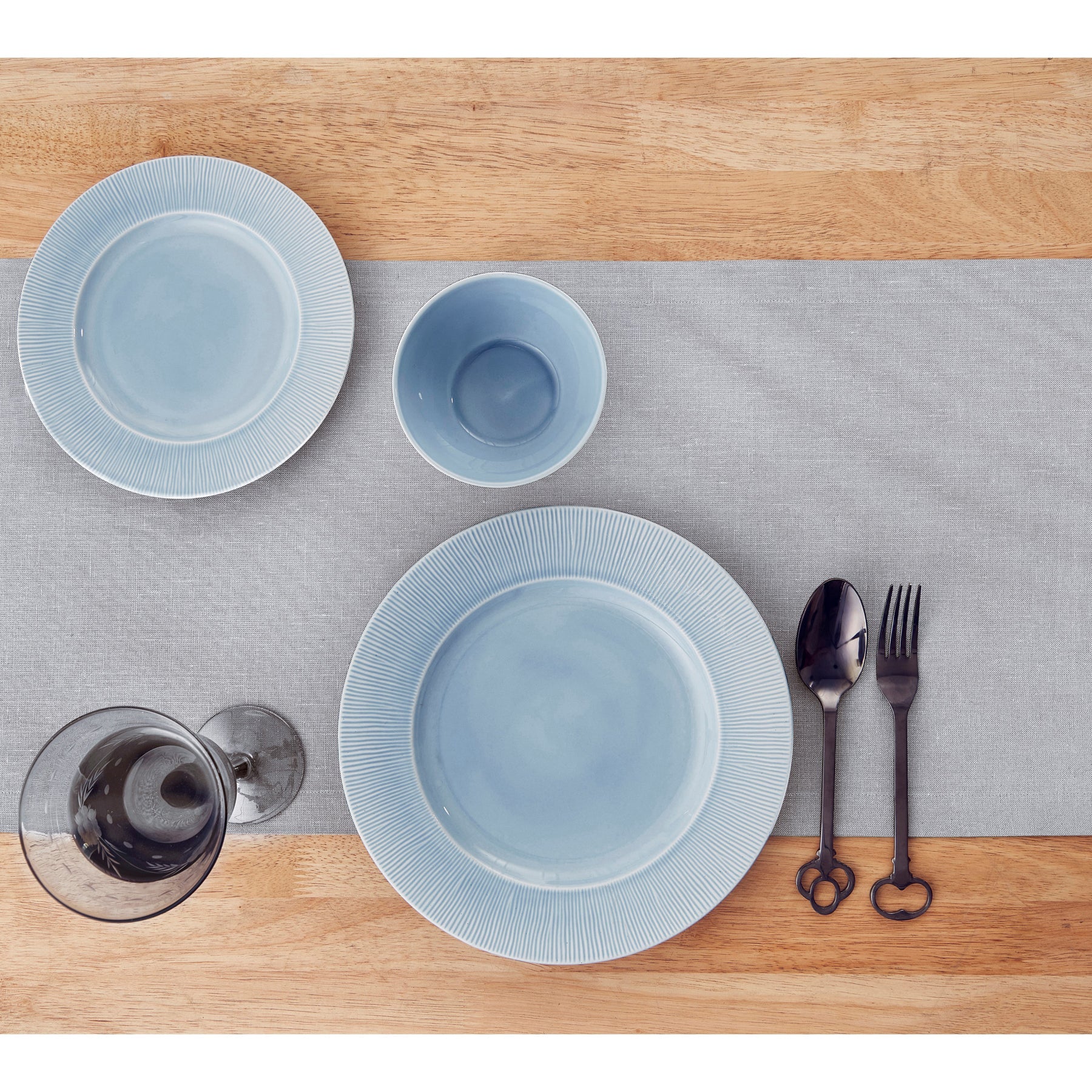 Elegant Diana Medium Weight Table Runner - Perfect for Dining Tables, Weddings, and Holiday Decor