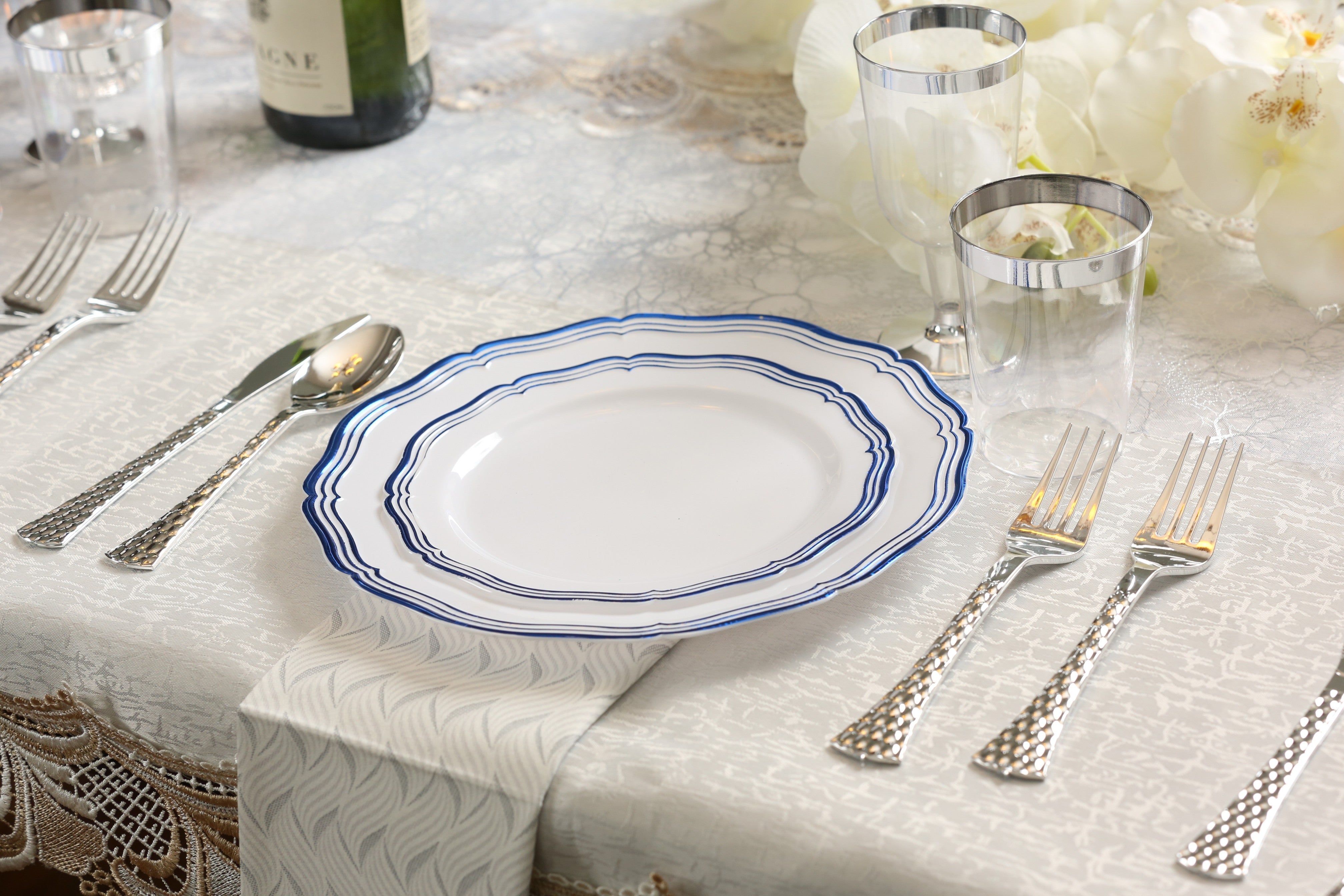 10 Pack Blue and White Round Plastic Plates - Durable Disposable Dinnerware for Parties, Picnics & Outdoor Events - Aristocrat Brand