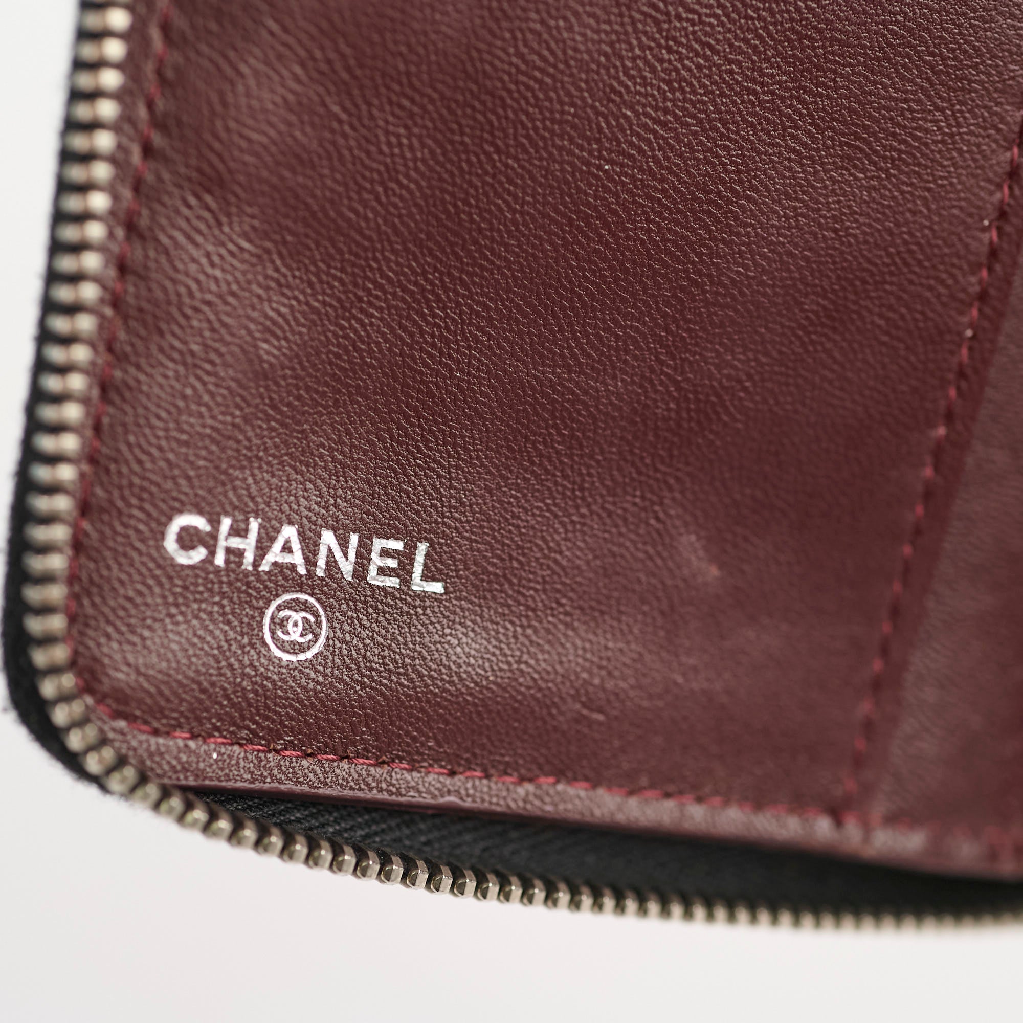 Chanel Classic Long Wallet in Black Lambskin Leather - Luxury Women's Designer Wallet for Everyday Use & Special Occasions