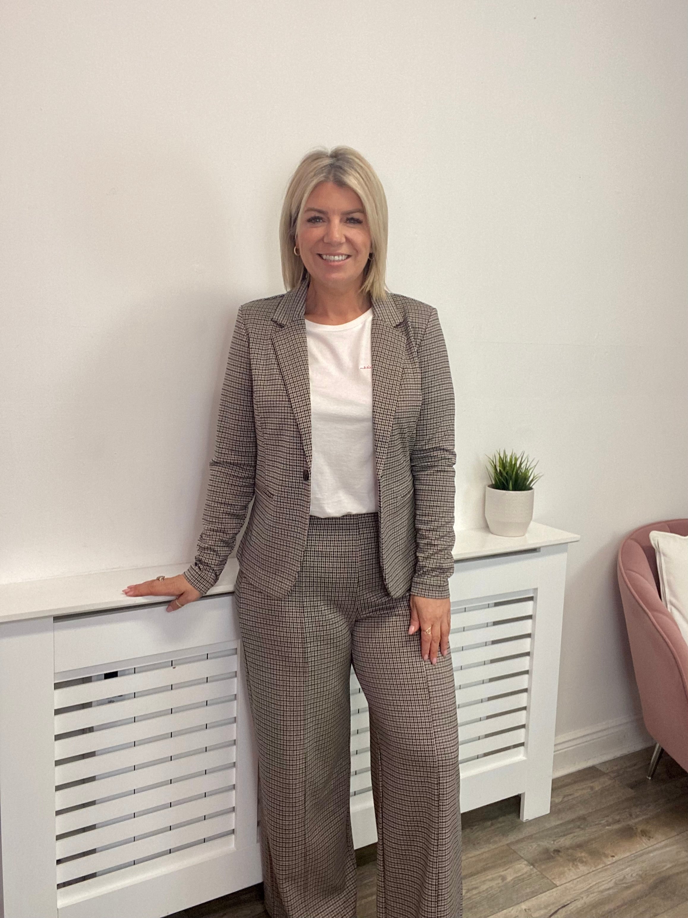 Stylish KATE PLAID BLAZER in Sand Color - Women's Fashion Jacket for Office, Business Meetings & Casual Outfits