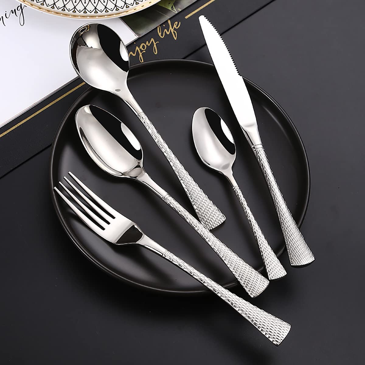 Premium 40-Piece Gold Stainless Steel Flatware Set for 8 - Modern Hammered Silverware with Steak Knives - Dishwasher Safe Cutlery Set for Home, Restaurant & Dinner Parties - Elegant Table Setting for Weddings, Holidays & Fine Dining