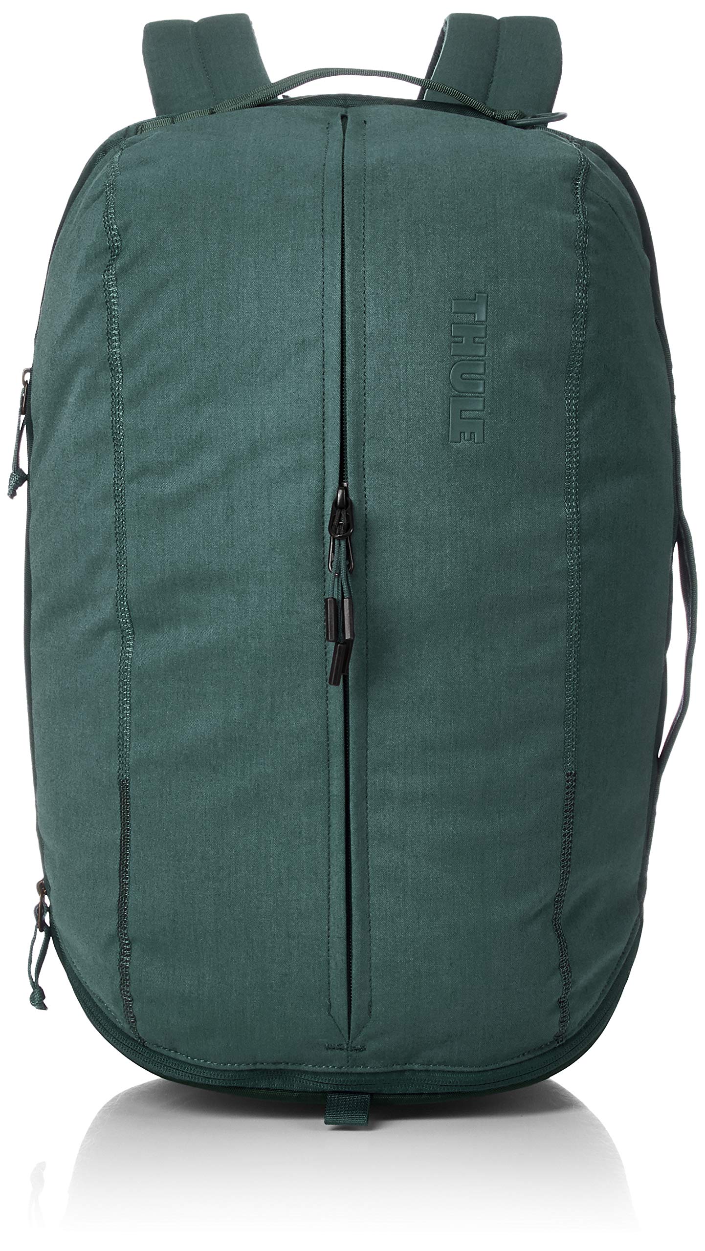 Thule VEA 17L Laptop Backpack - Lightweight & Water-Resistant Daypack for Work, School & Travel - Durable Commuter Bag with USB Charging Port