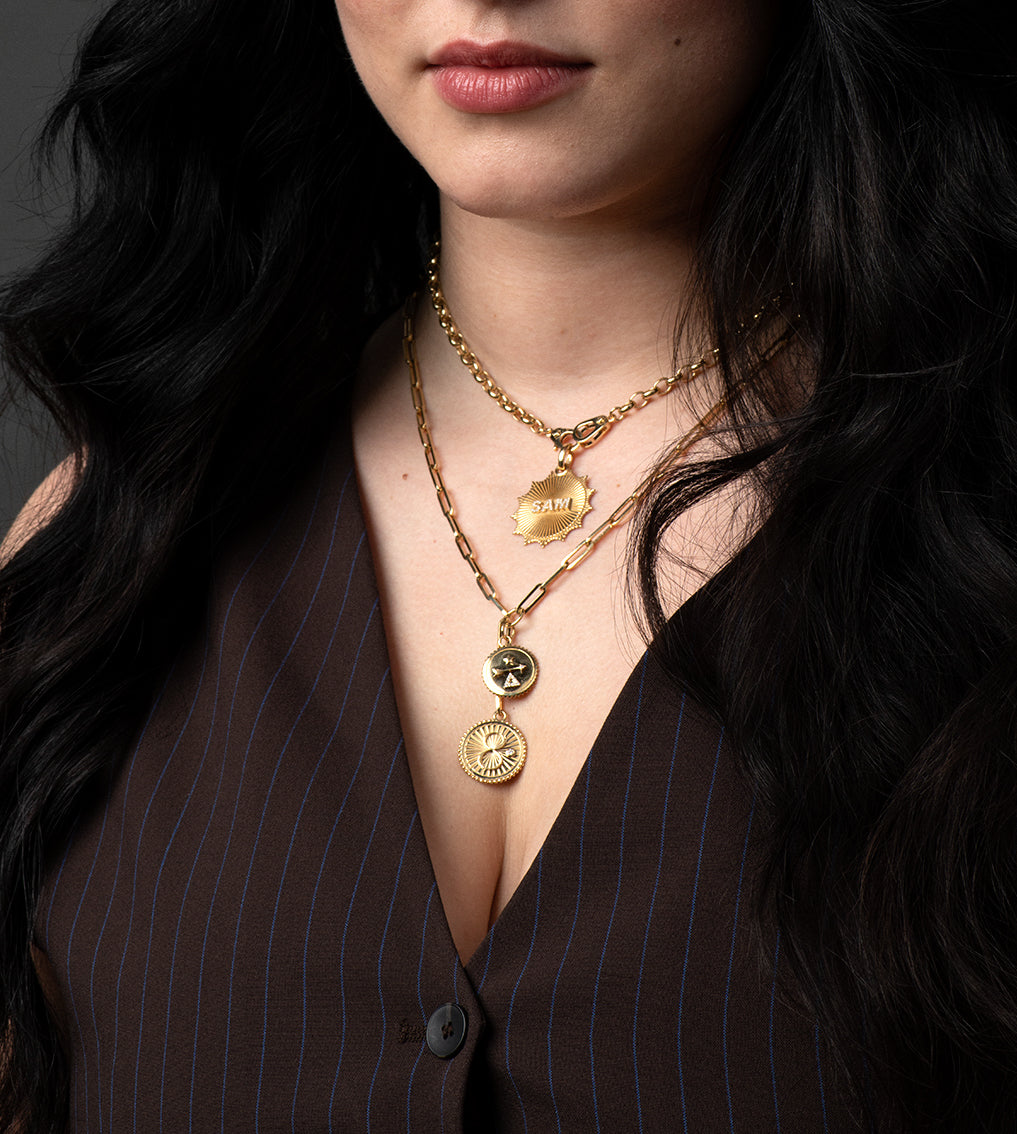Custom Engraved Radiating Medallion Pendant with Annex Link Chain - Elegant Jewelry for Weddings, Anniversaries & Special Occasions