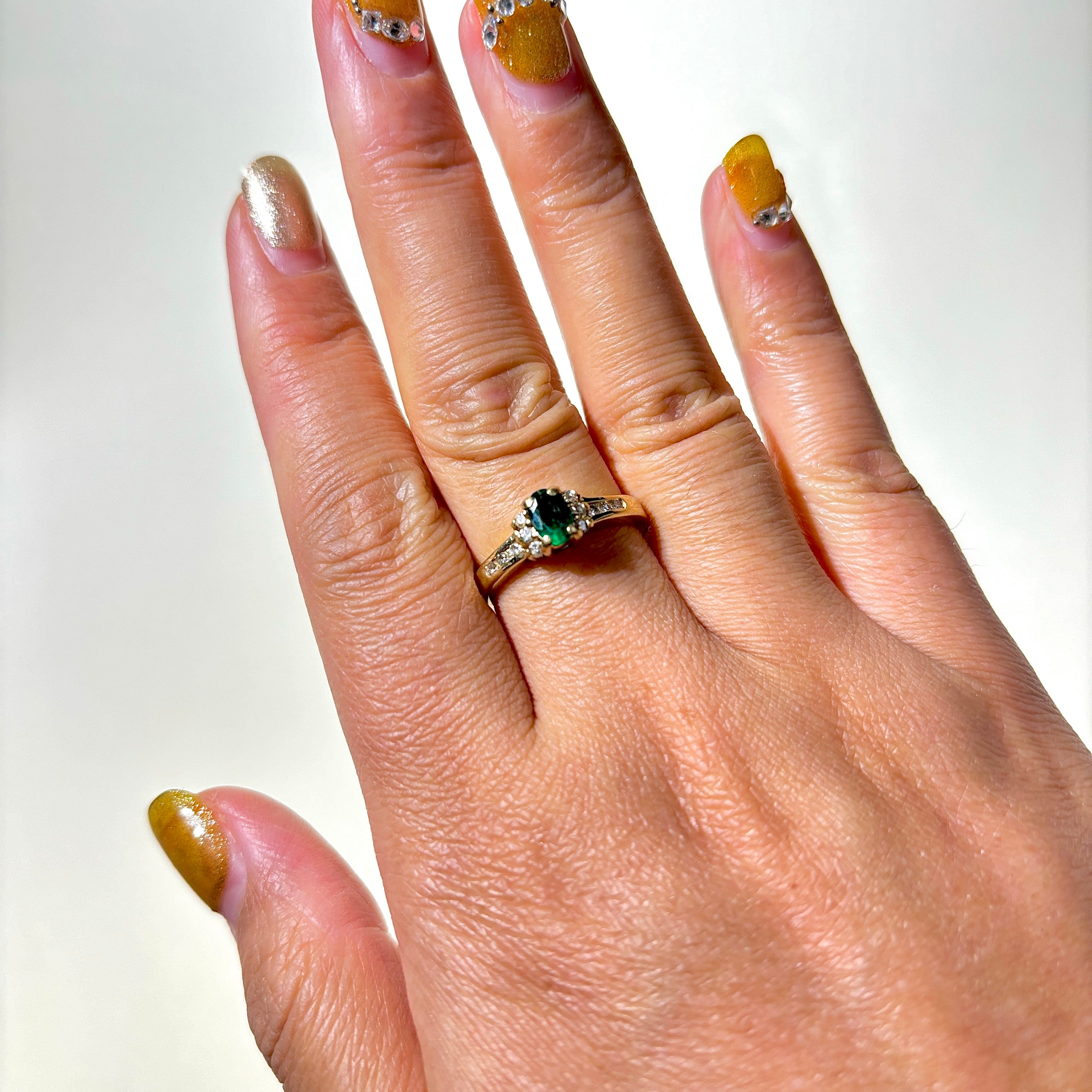 14K Gold Oval Cut Emerald & Diamond Engagement Ring - 0.40ct Emerald & 0.18ctw Diamonds - Size 7.25 - Perfect for Wedding, Proposal & Anniversary Gifts