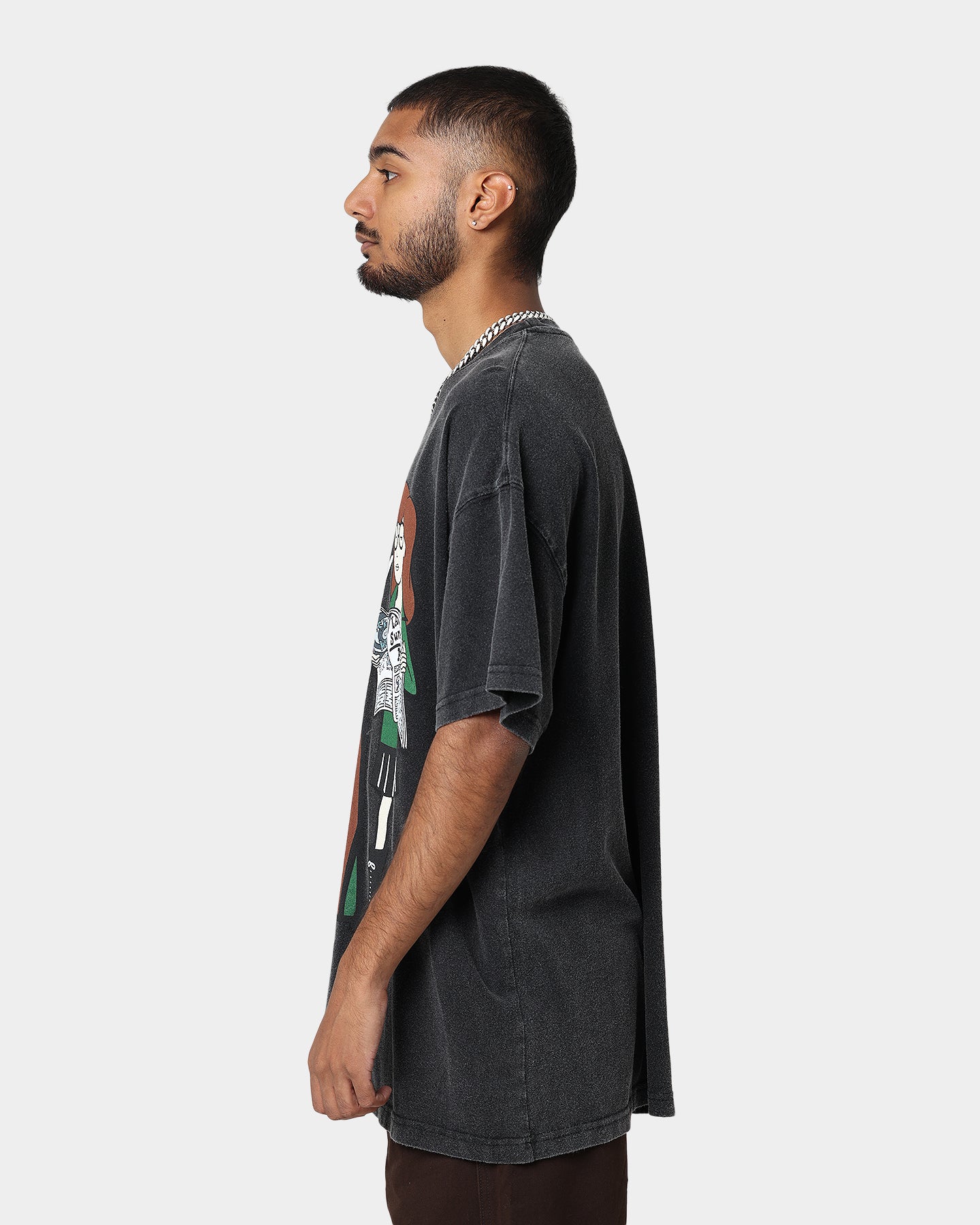 Premium Vintage T-Shirt by American Thrift & Daria Daria - Classic Black Retro Tee for Men & Women | Perfect for Casual Wear, Street Style & Vintage Fashion Lovers