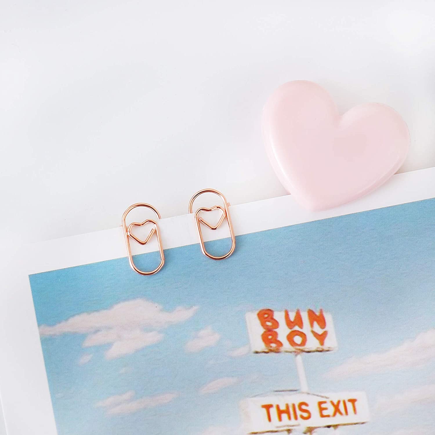 200 Pcs Rose Gold Heart Shaped Paper Clips - Small Stainless Steel Office Supplies with Tin Holder for School, Home & Desk Organization - Perfect for Gift Wrapping, Scrapbooking & Document Filing