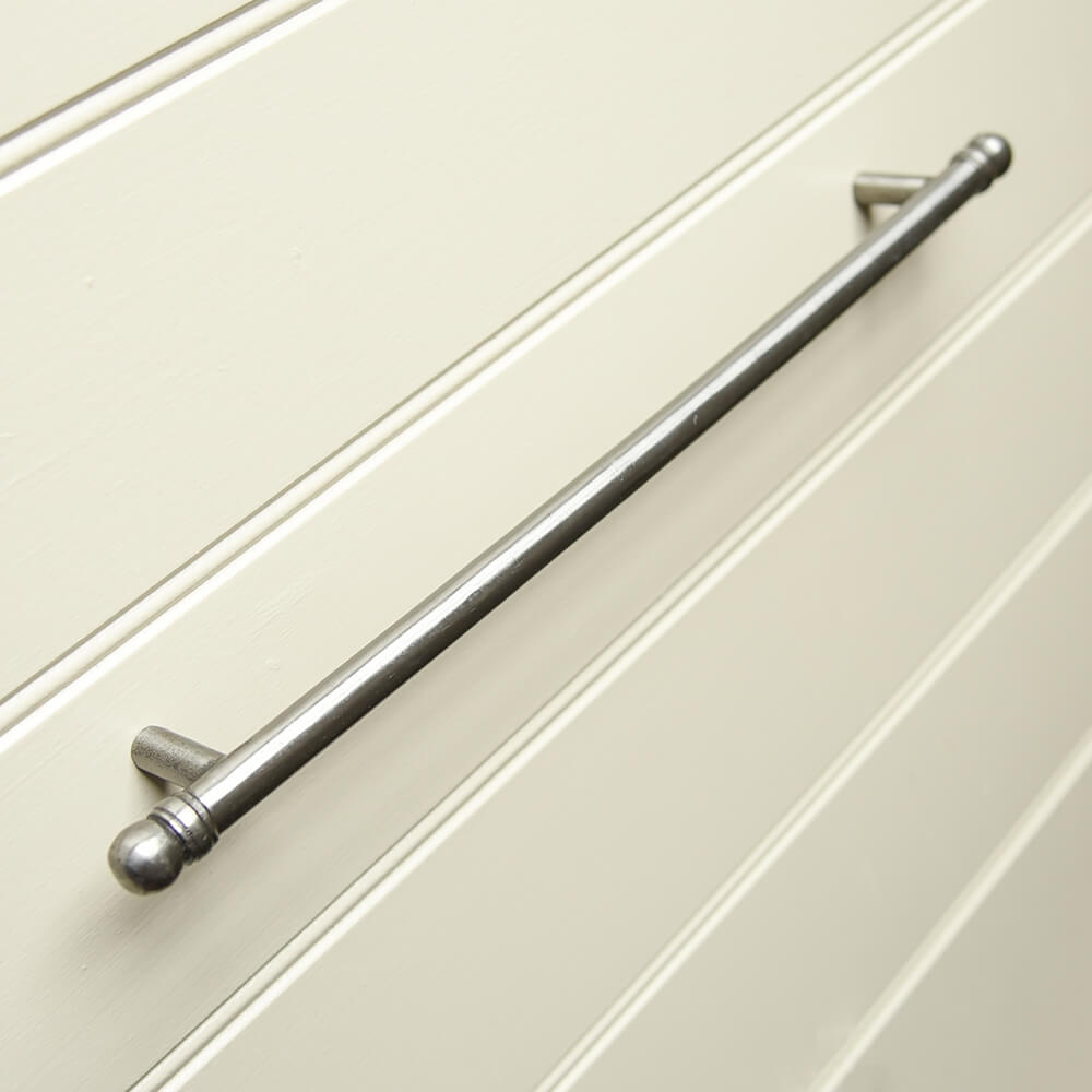 Natural Iron Bar Pull Handle - Rustic Cabinet & Drawer Hardware for Kitchen, Bathroom & Furniture - Durable & Stylish Home Decor