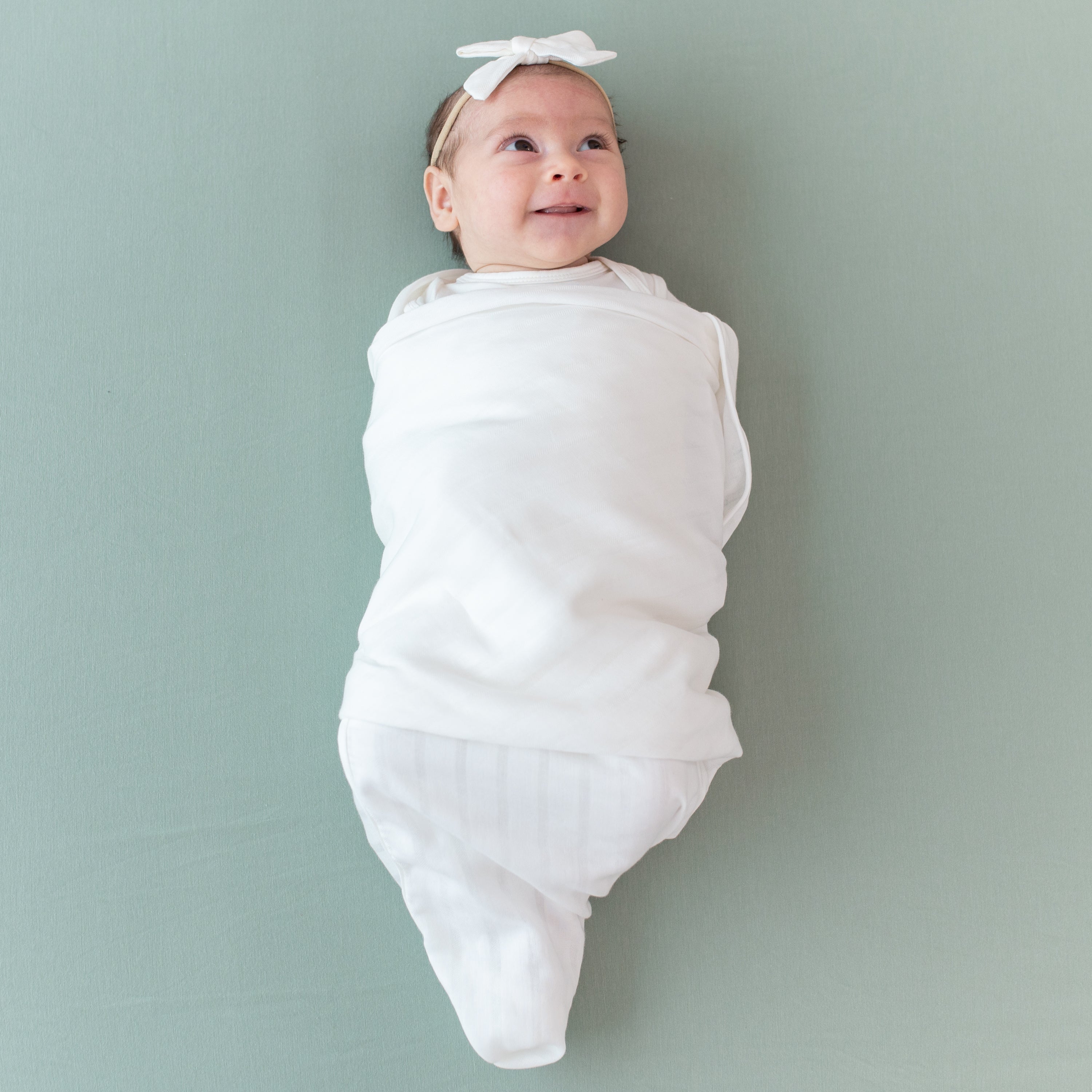 Soft Bamboo Muslin Swaddle Blanket - Breathable & Lightweight Baby Wrap for Newborns - Perfect for Swaddling, Nursing Cover, Stroller Blanket & Playtime Comfort