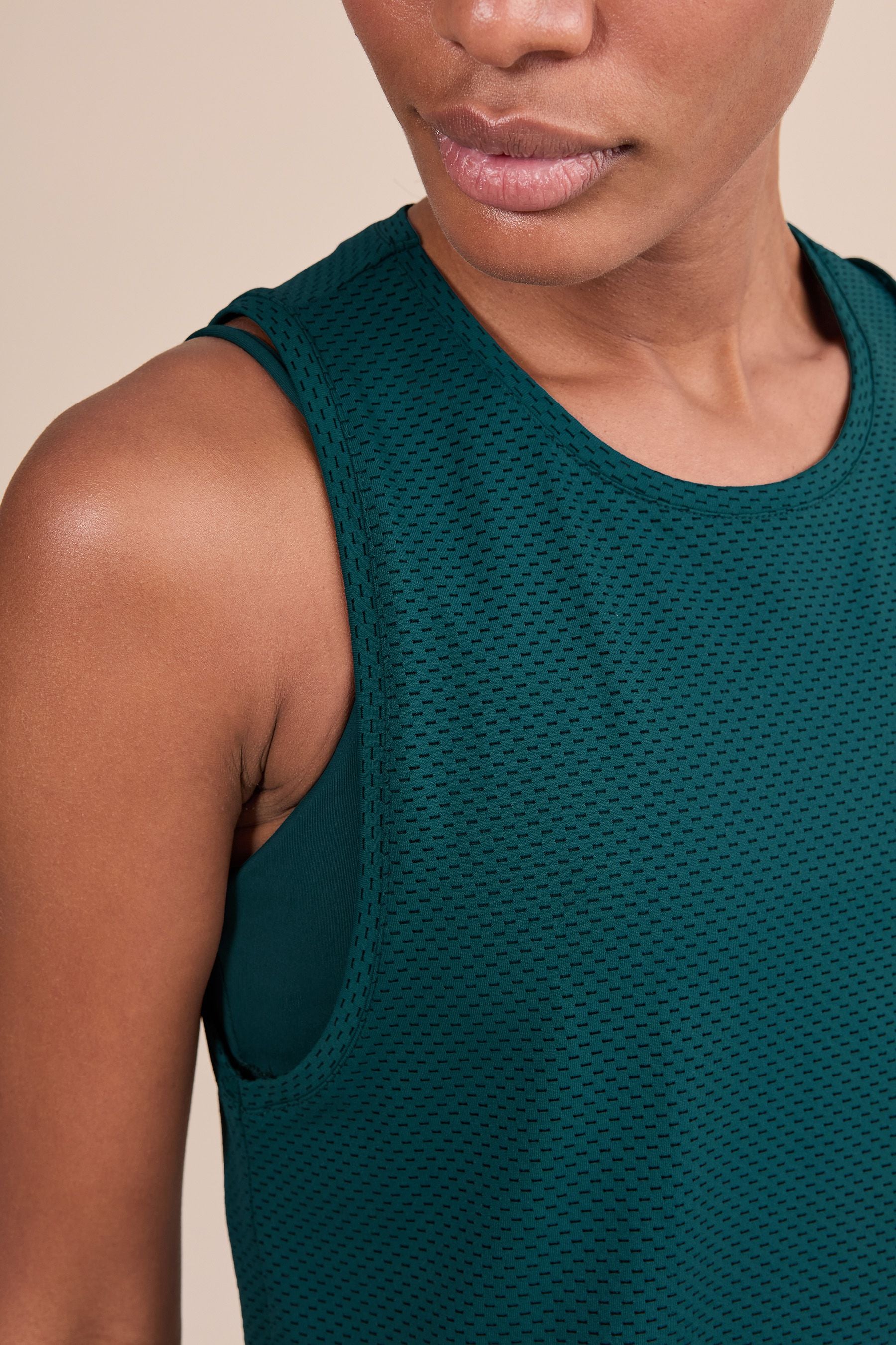Breathable Air Wind Tank Top for Men & Women - Lightweight Summer Workout Shirt for Running, Gym & Outdoor Activities