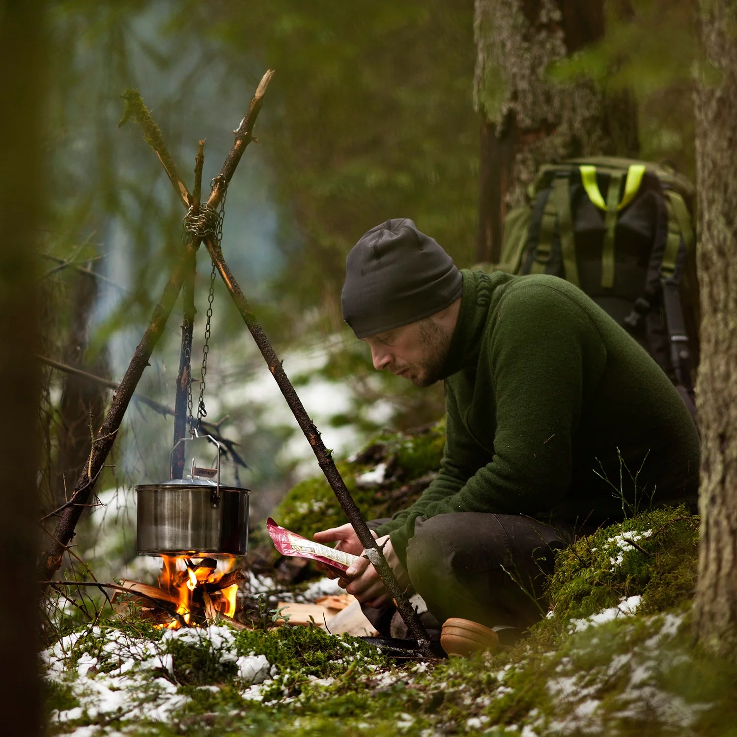 Primus Campfire Pot 3L - Lightweight Aluminum Cooking Pot for Outdoor Camping, Hiking & Backpacking - Perfect for Boiling Water & Cooking Meals in the Wilderness