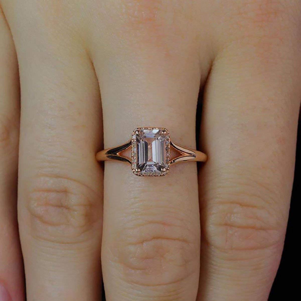 1.25 Carat Peach Pink Morganite & Diamond Halo Engagement Ring in 18K Gold Plating – Elegant Split Shank Design for Wedding, Proposal & Anniversary Gifts