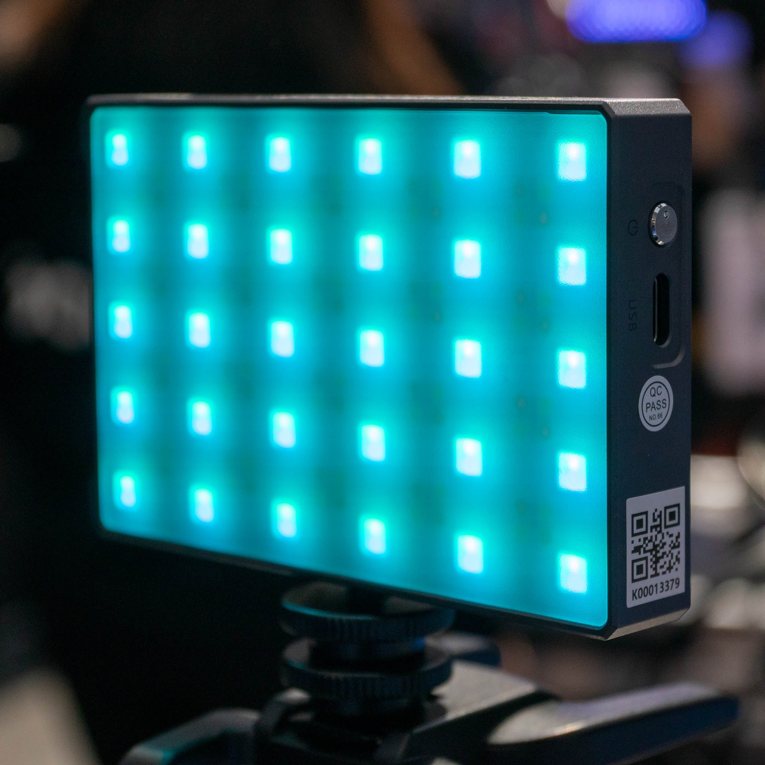 KNOWLED C5R Portable RGBWW LED Panel with Rechargeable Battery - Perfect for Photography, Video Lighting, and Home Decoration