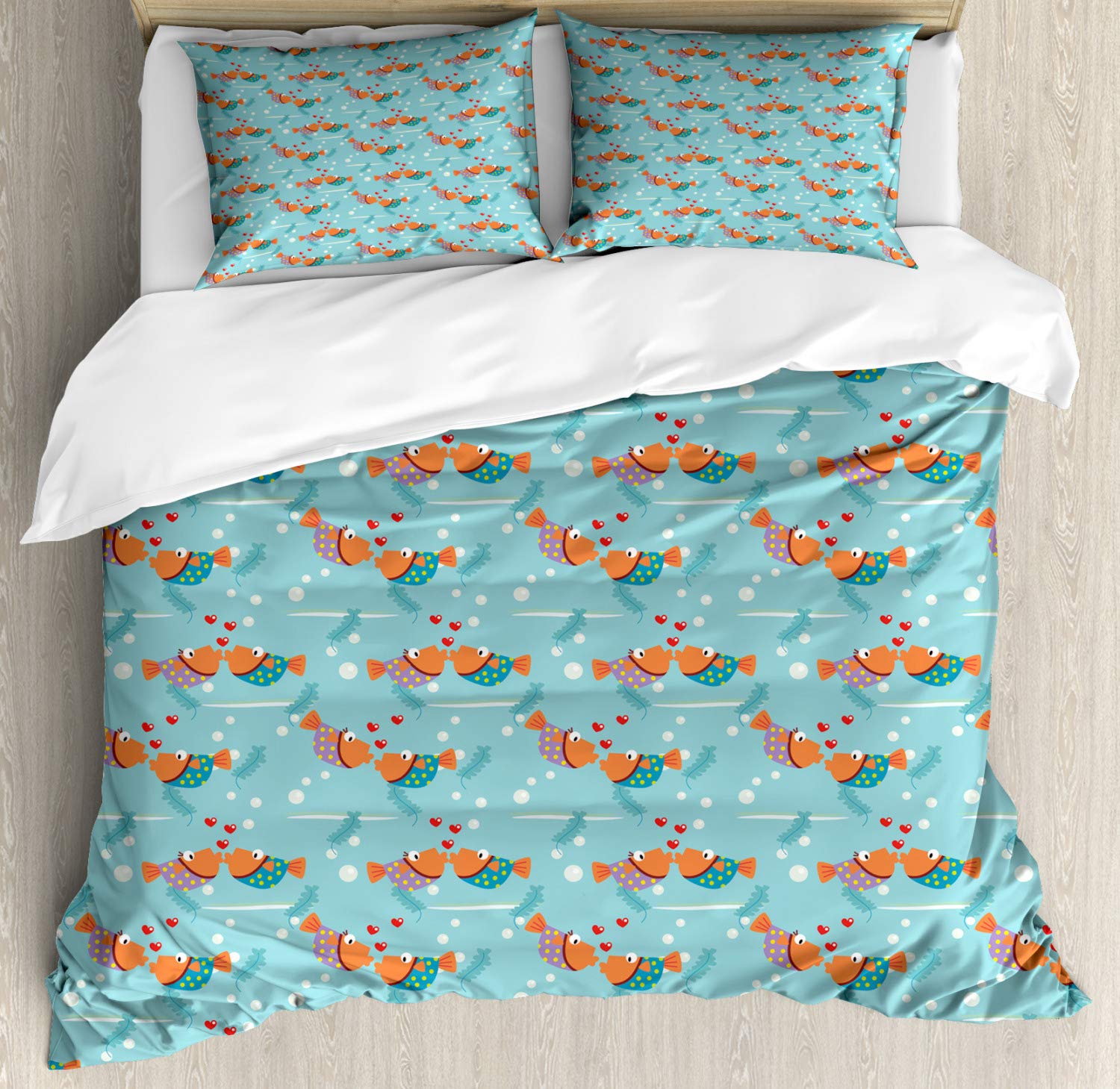 Ambesonne Kissing Duvet Cover Set - King Size 3 Piece Bedding with 2 Pillow Shams | Colorful Couple Fish Love Theme in Seafoam & Multicolor | Romantic Bedroom Decor for Couples, Valentine's Gift, Beach House Style